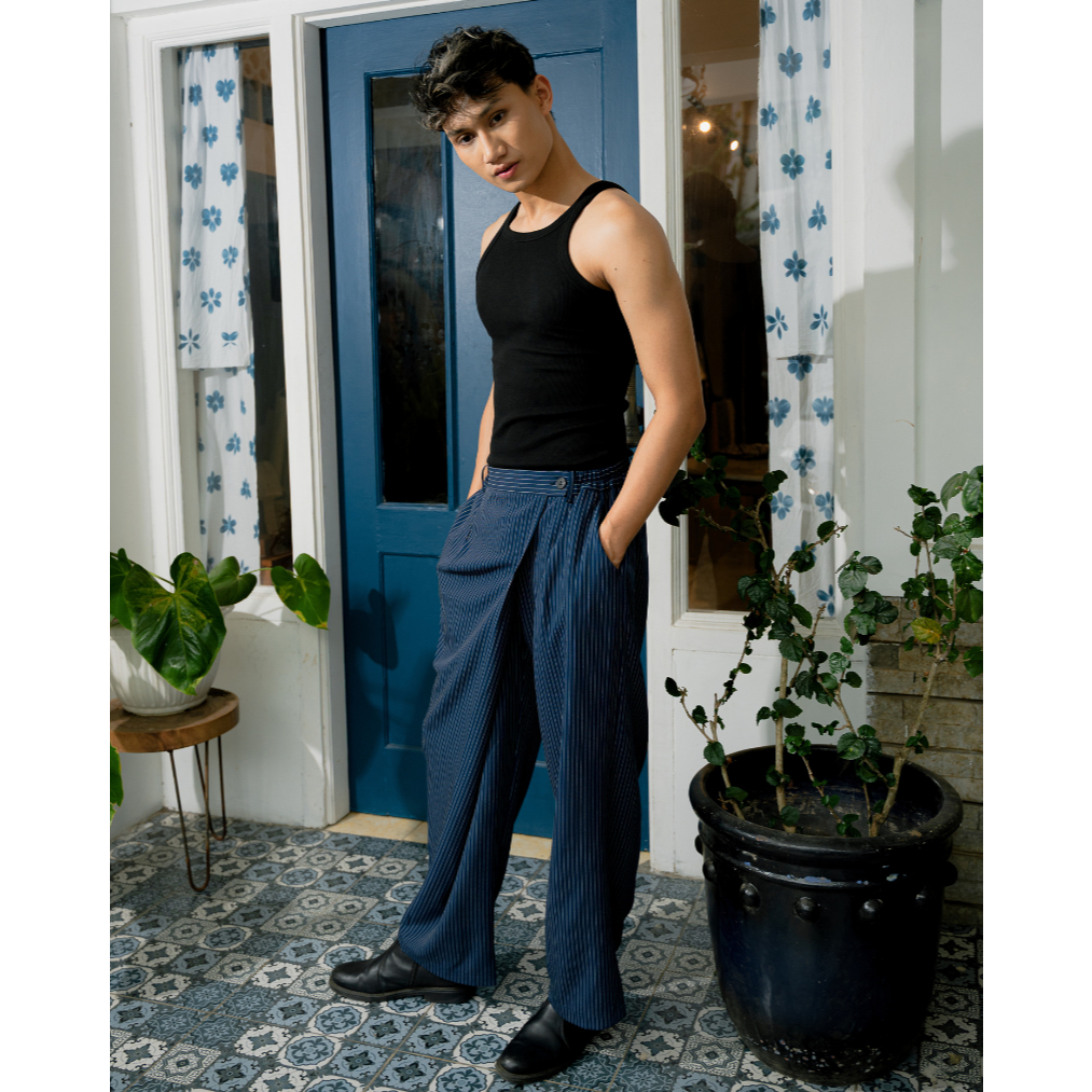 BOOLAO Overlap Stripes Pants - Navy