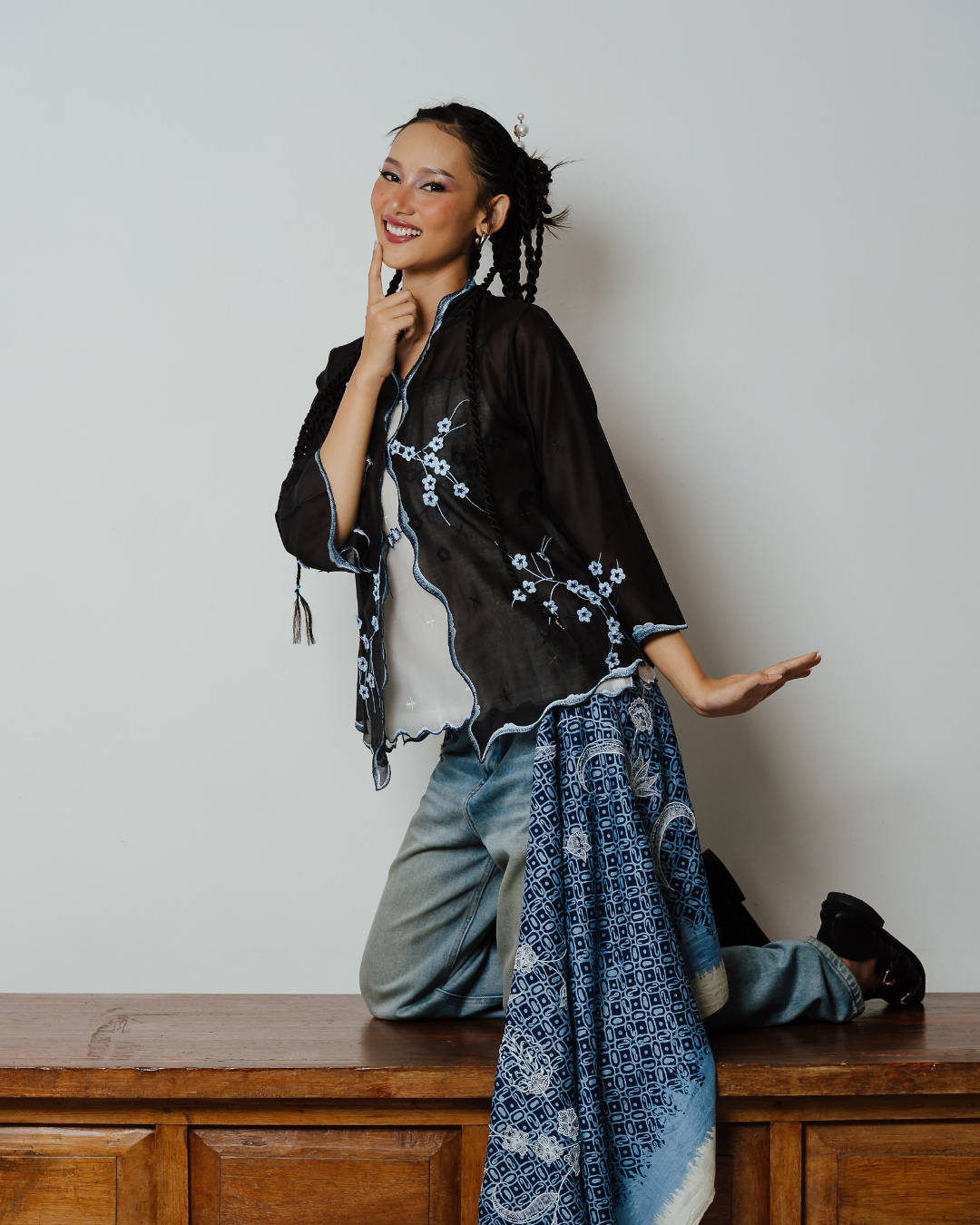 BOOLAO Kebaya Sakura 3D Embroidery - Black