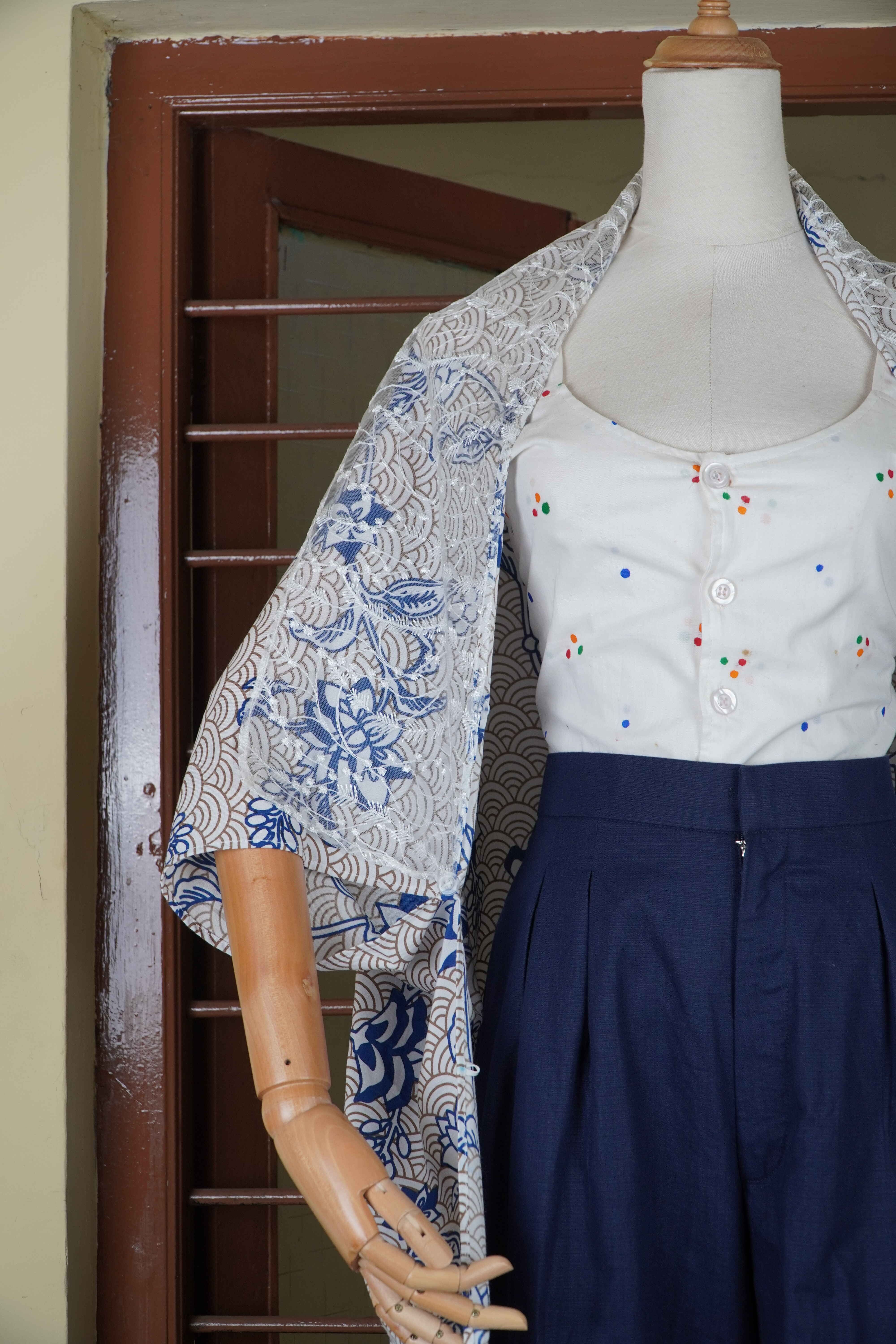 BOOLAO Outer Scarves Porcelain Batik Embroidery