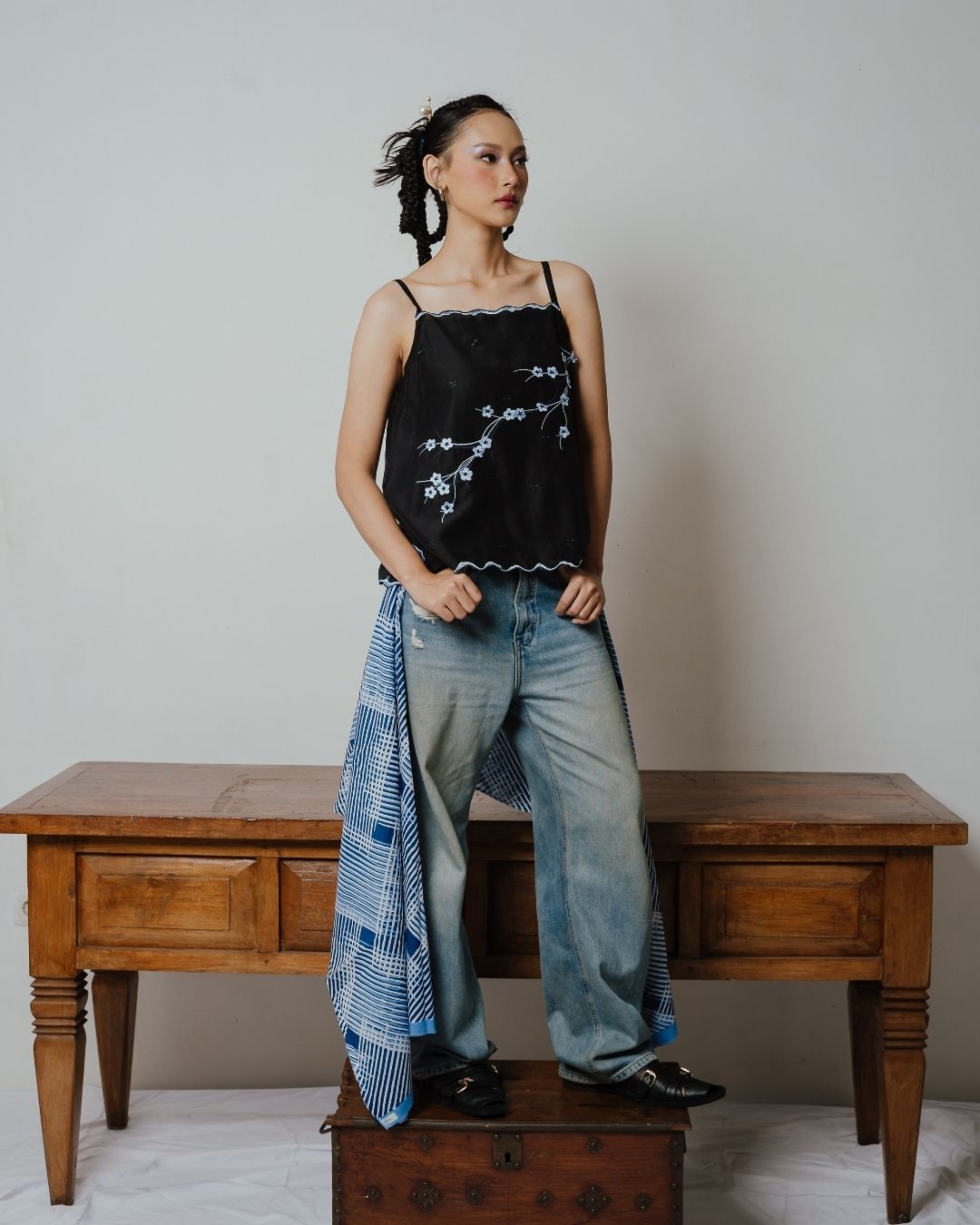 BOOLAO Camisole Sakura 3D Embroidery - Black