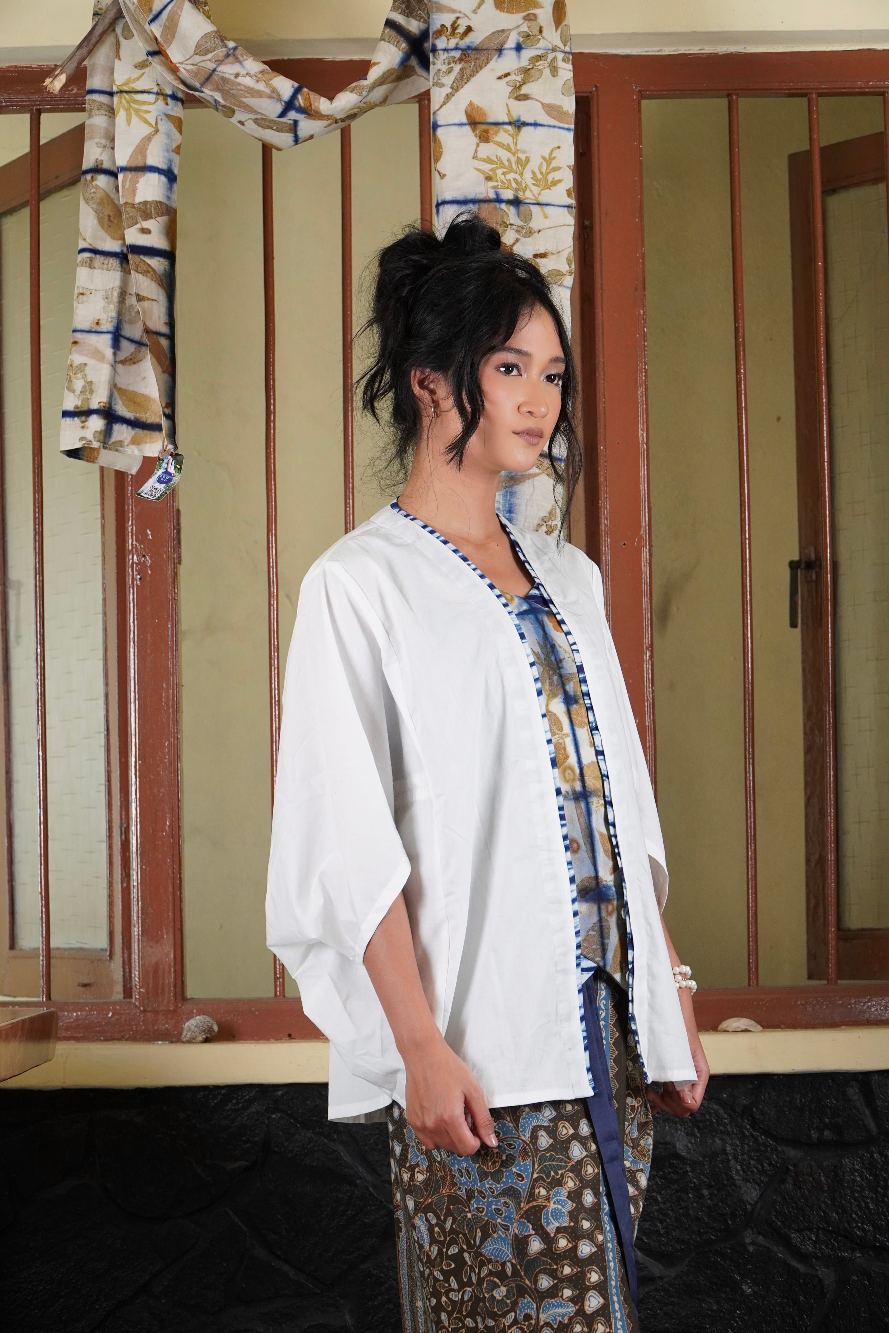 BOOLAO Kebaya Outer Kemben Detachable (Kebaya Cardigan) - Putih