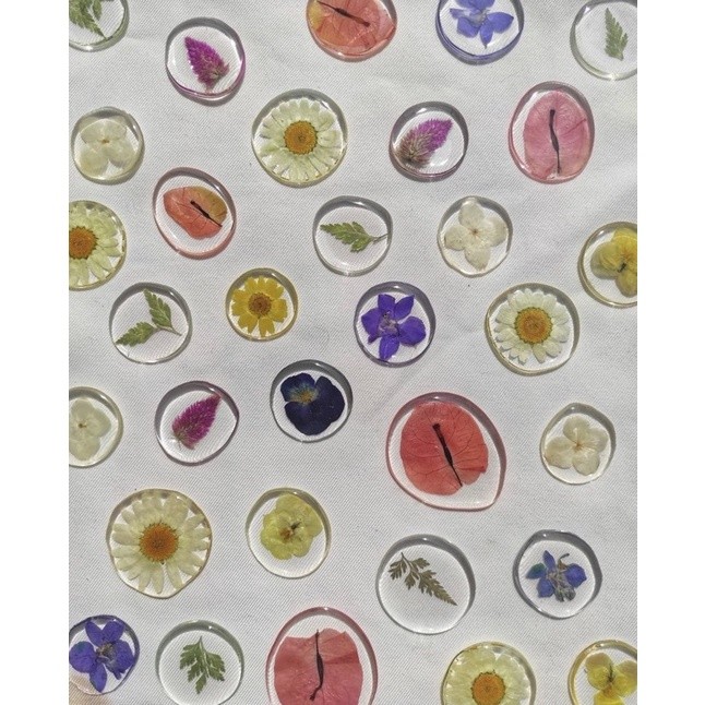 BOOLAO Liontin Bunga (Dried Flower Pendant) Kerajinan Resin Epoxy by PICNIC PANIC