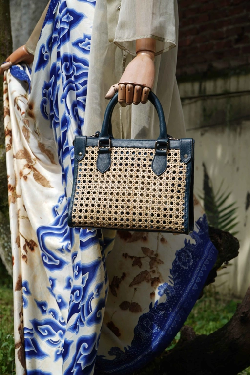 Image of BOOLAO Rattan Seequare Bag in Blue