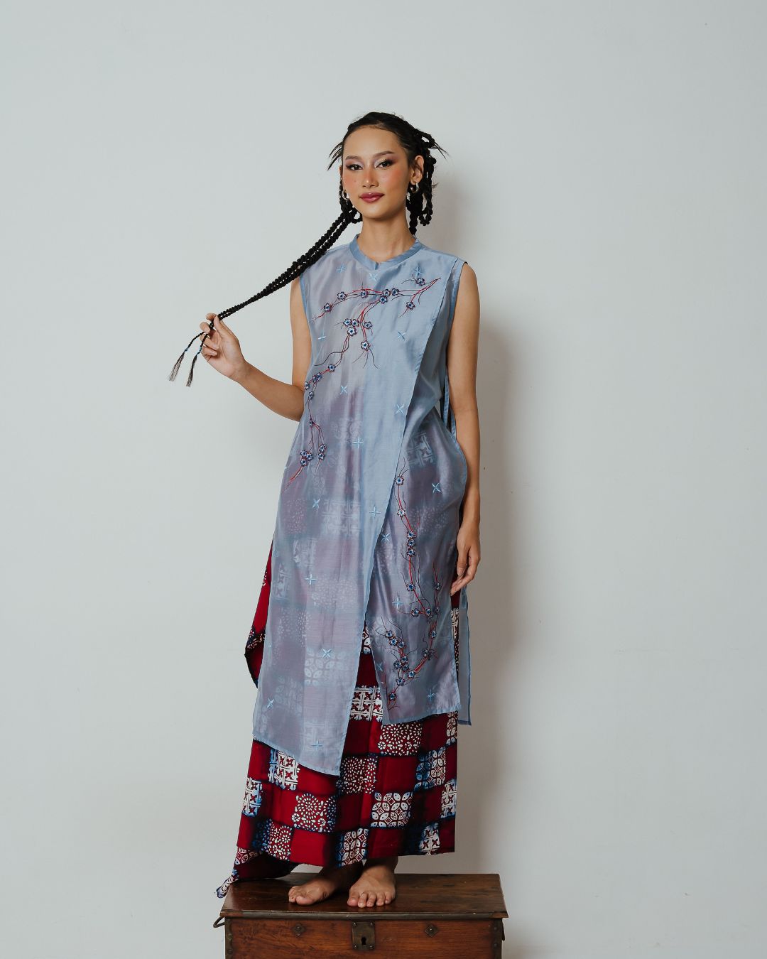 BOOLAO Long Vest Sakura 3D Embroidery - Denim Blue