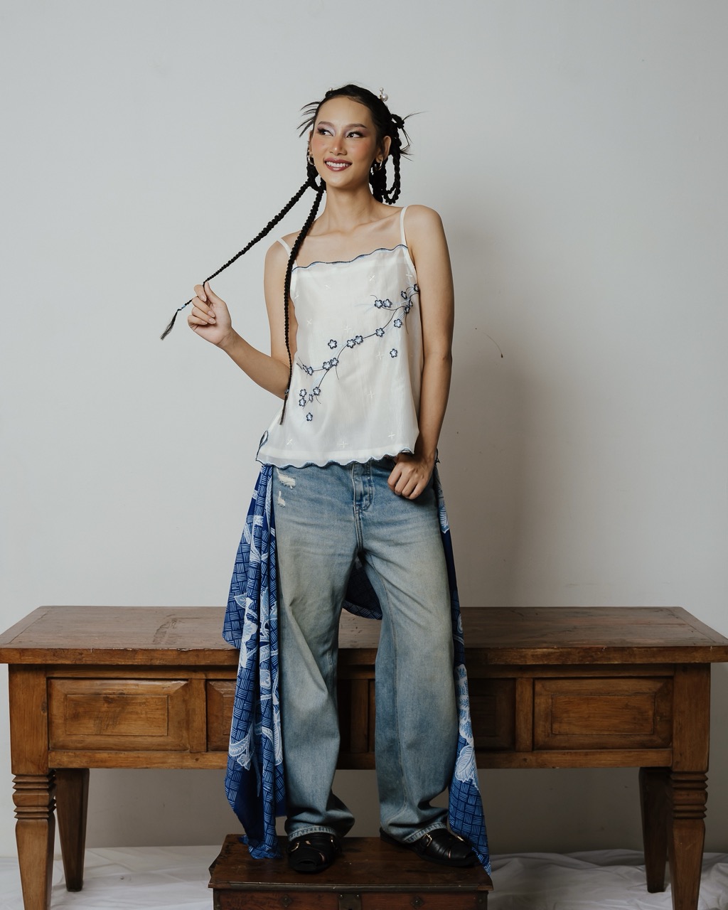 BOOLAO Camisole Sakura 3D Embroidery - White