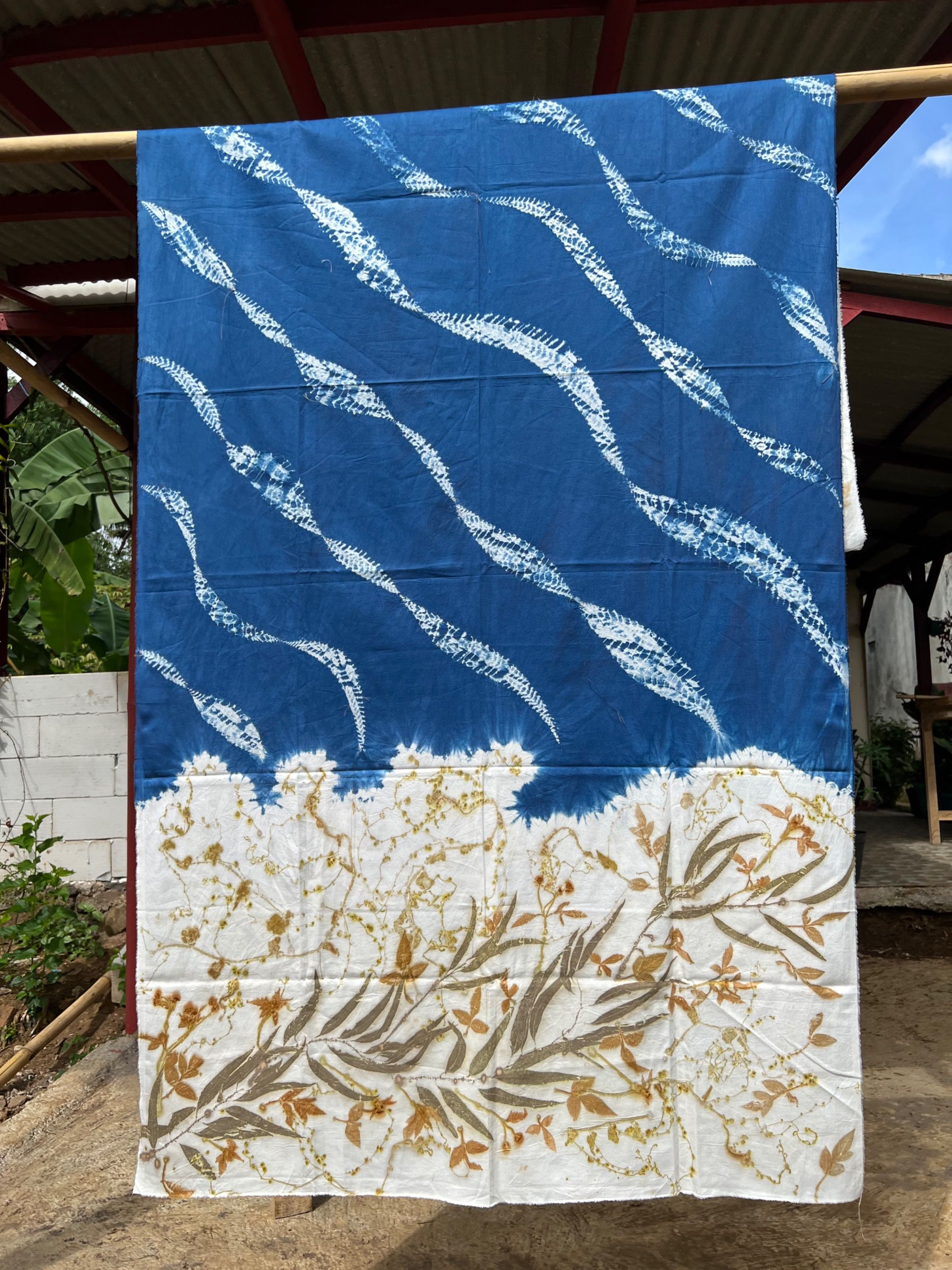 BOOLAO  Textiles - Shibori on Ecoprint Eucalyptus