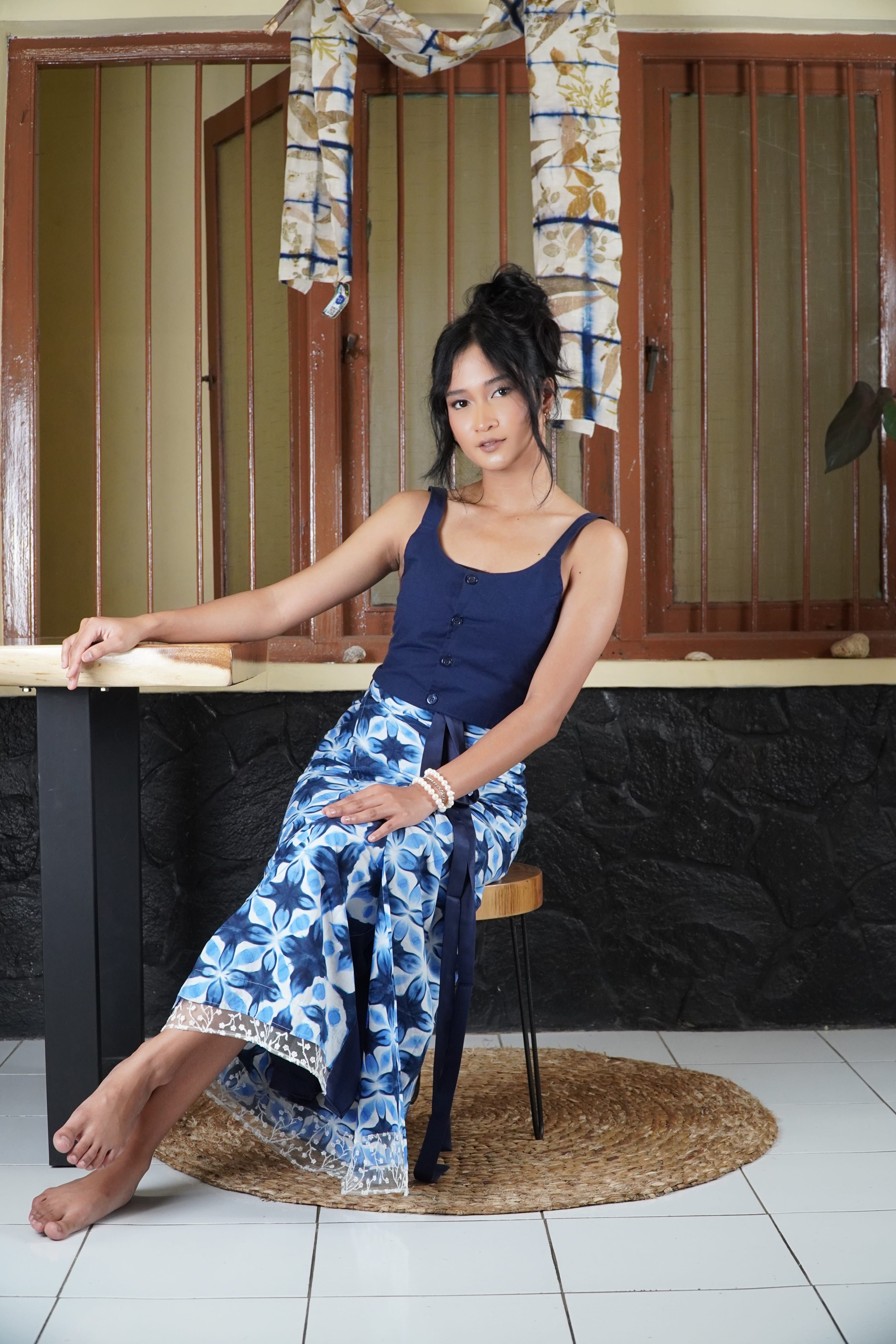 BOOLAO  Saroong Kaleidoscope Shibori - Bermuda (Rok Ikat Lilit Batik)