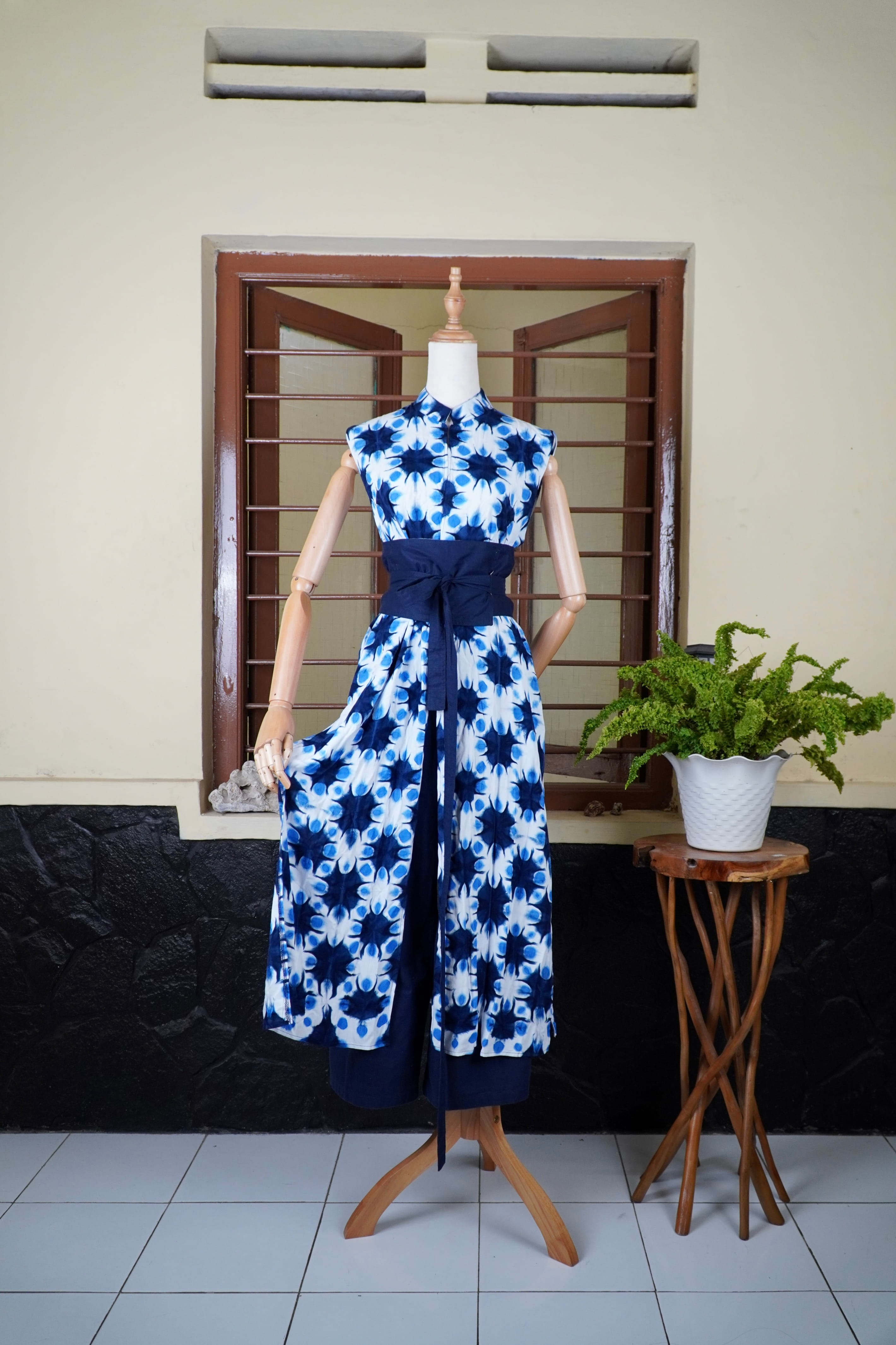 BOOLAO Outer Shibori Sleeveless Bermuda (Outer Panjang)