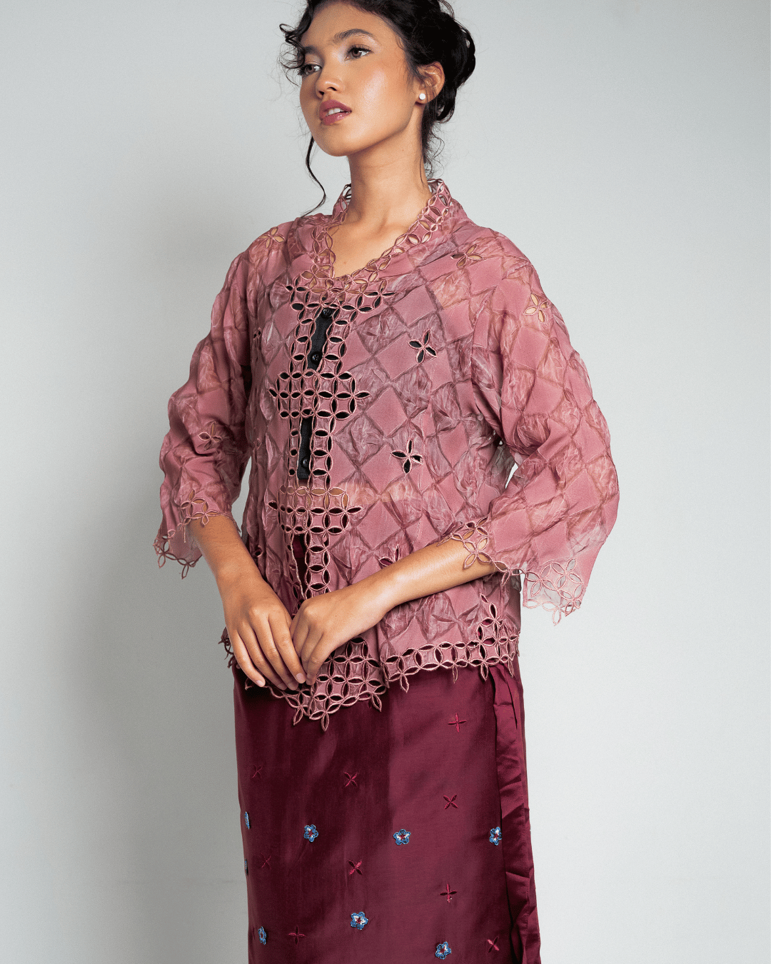 BOOLAO Kebaya Seribu Kawung - Wine