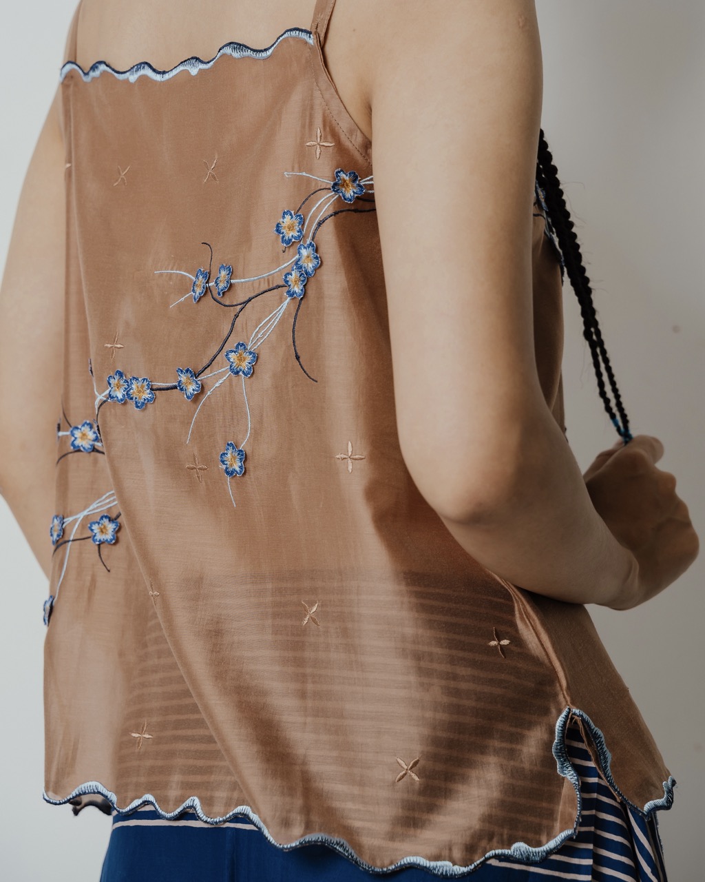 BOOLAO Camisole Sakura 3D Embroidery - Brown
