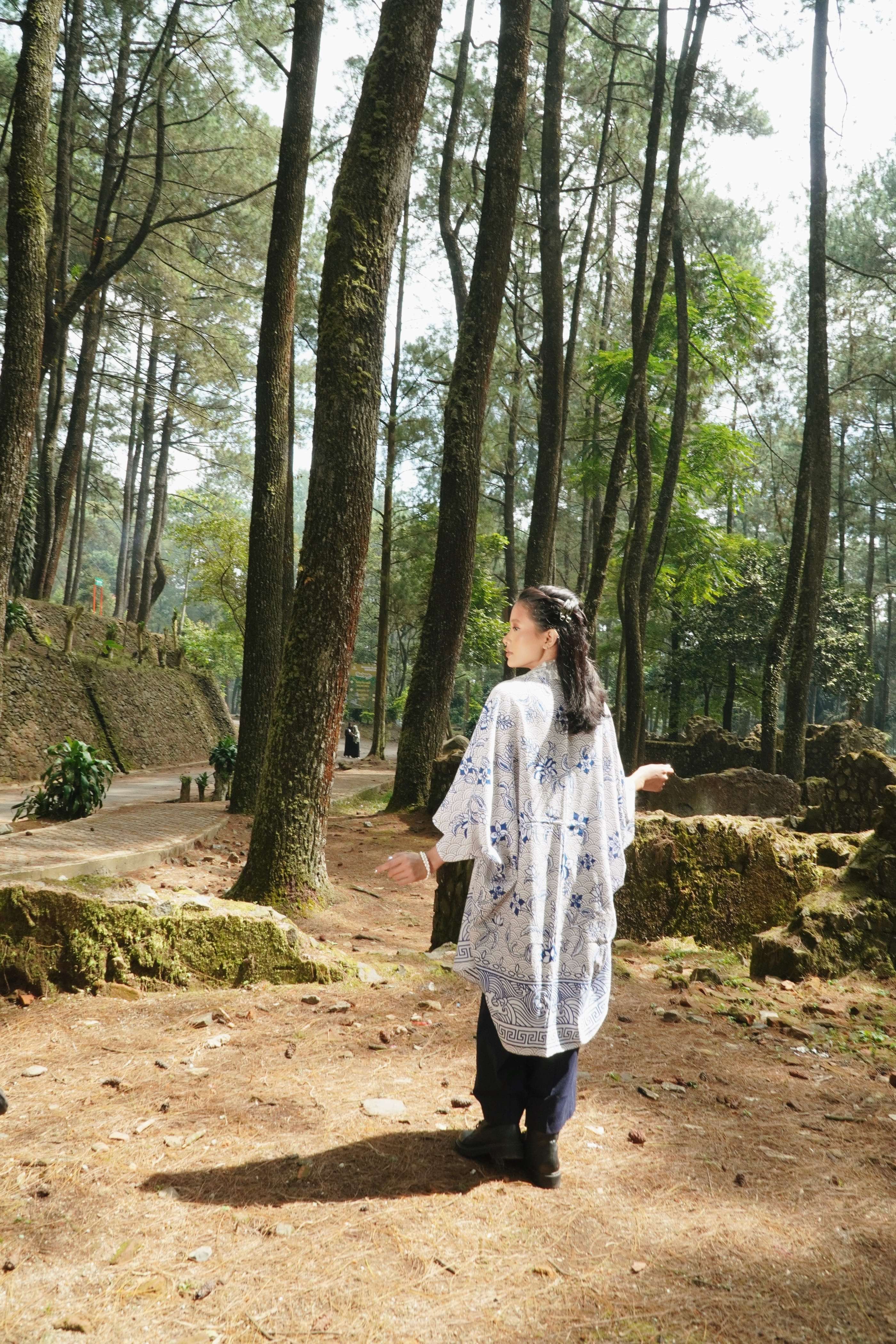 BOOLAO Outer Scarves Porcelain Batik Embroidery