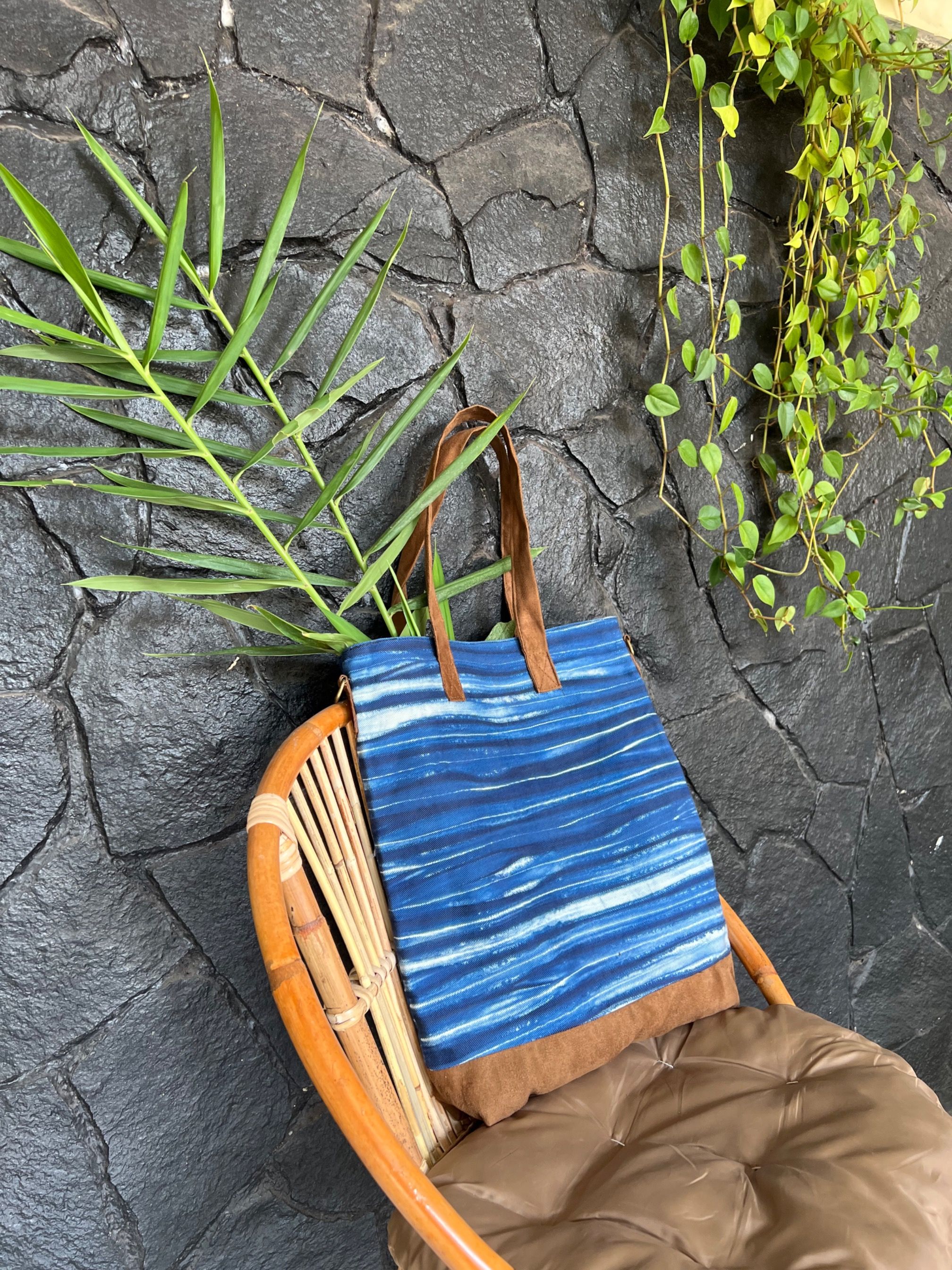 BOOLAO Arashi Daily Canvas Totebag with Suede
