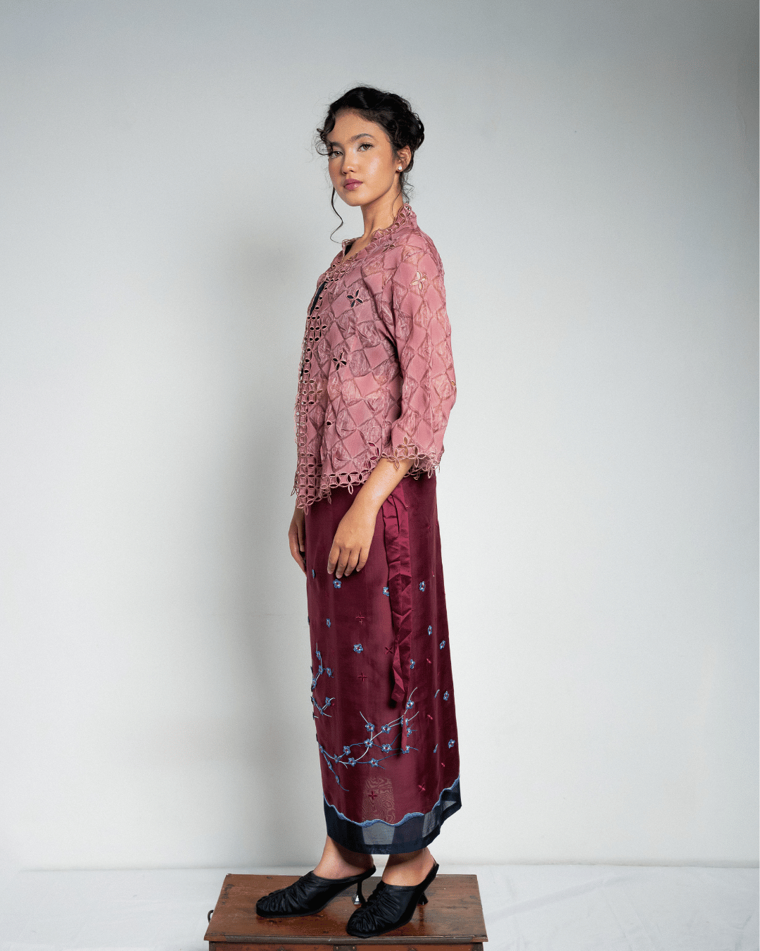 BOOLAO Kebaya Seribu Kawung - Wine