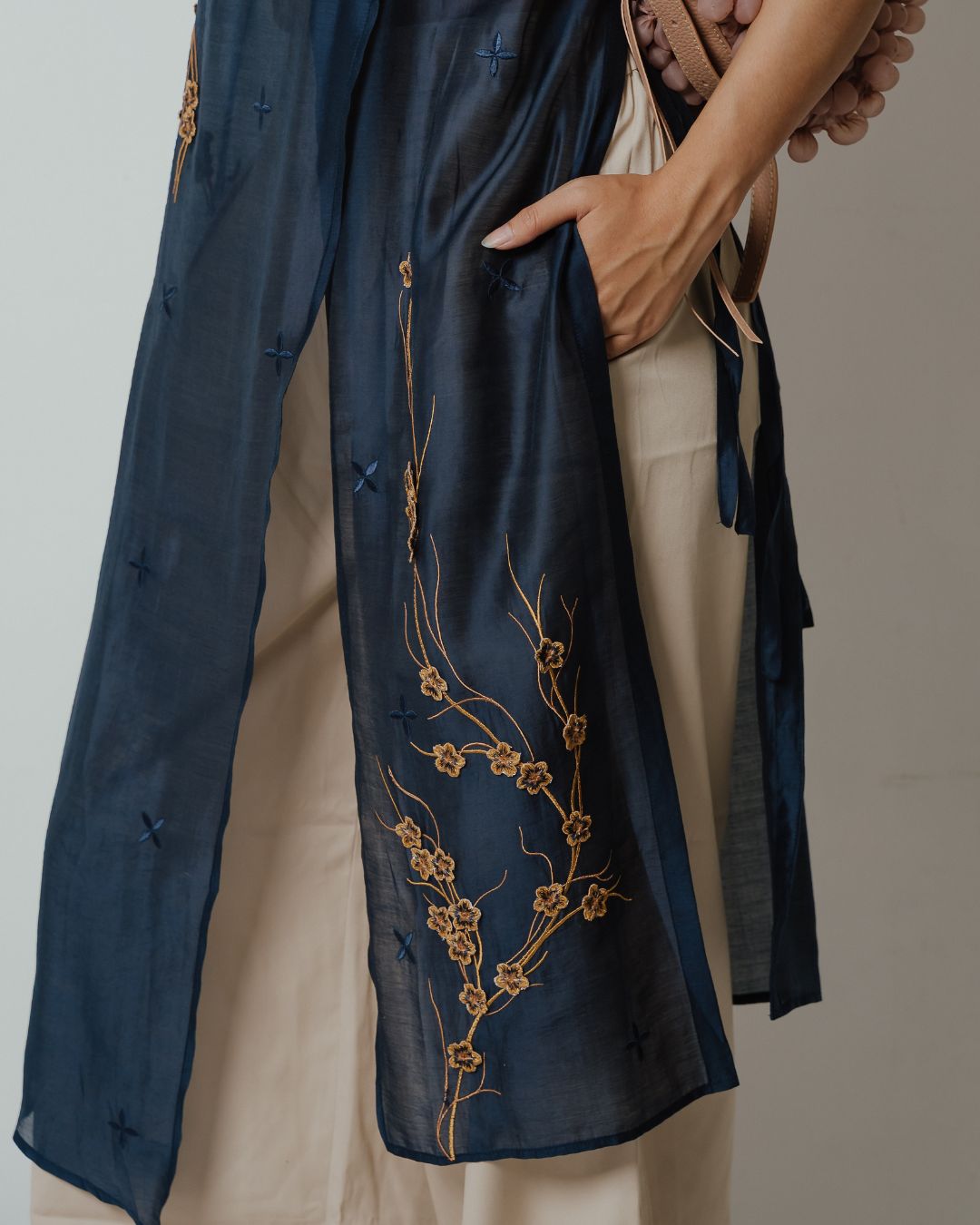 BOOLAO Long Vest Sakura 3D Embroidery - Dark Blue