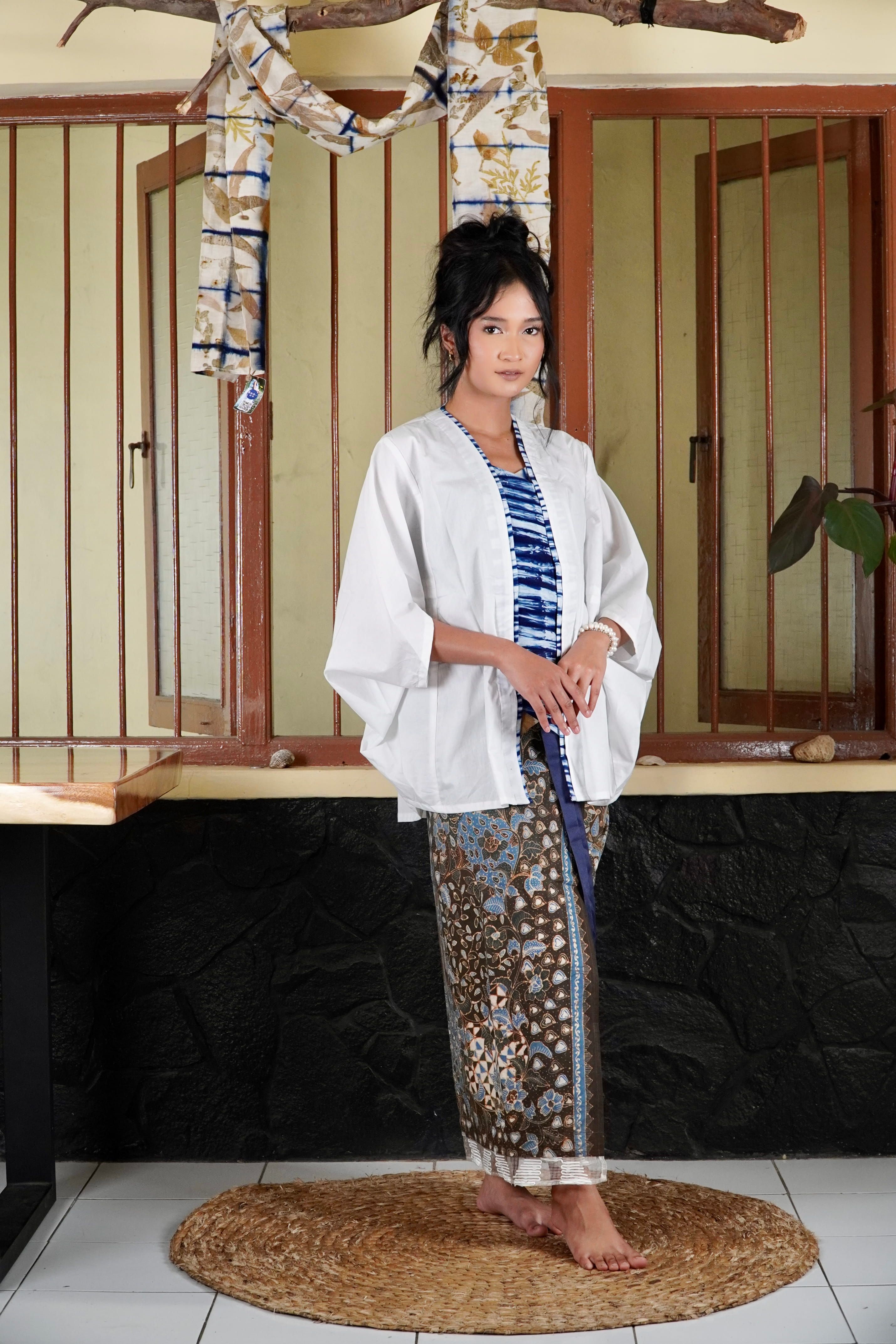 BOOLAO Kebaya Outer Kemben Detachable (Kebaya Cardigan) - Putih