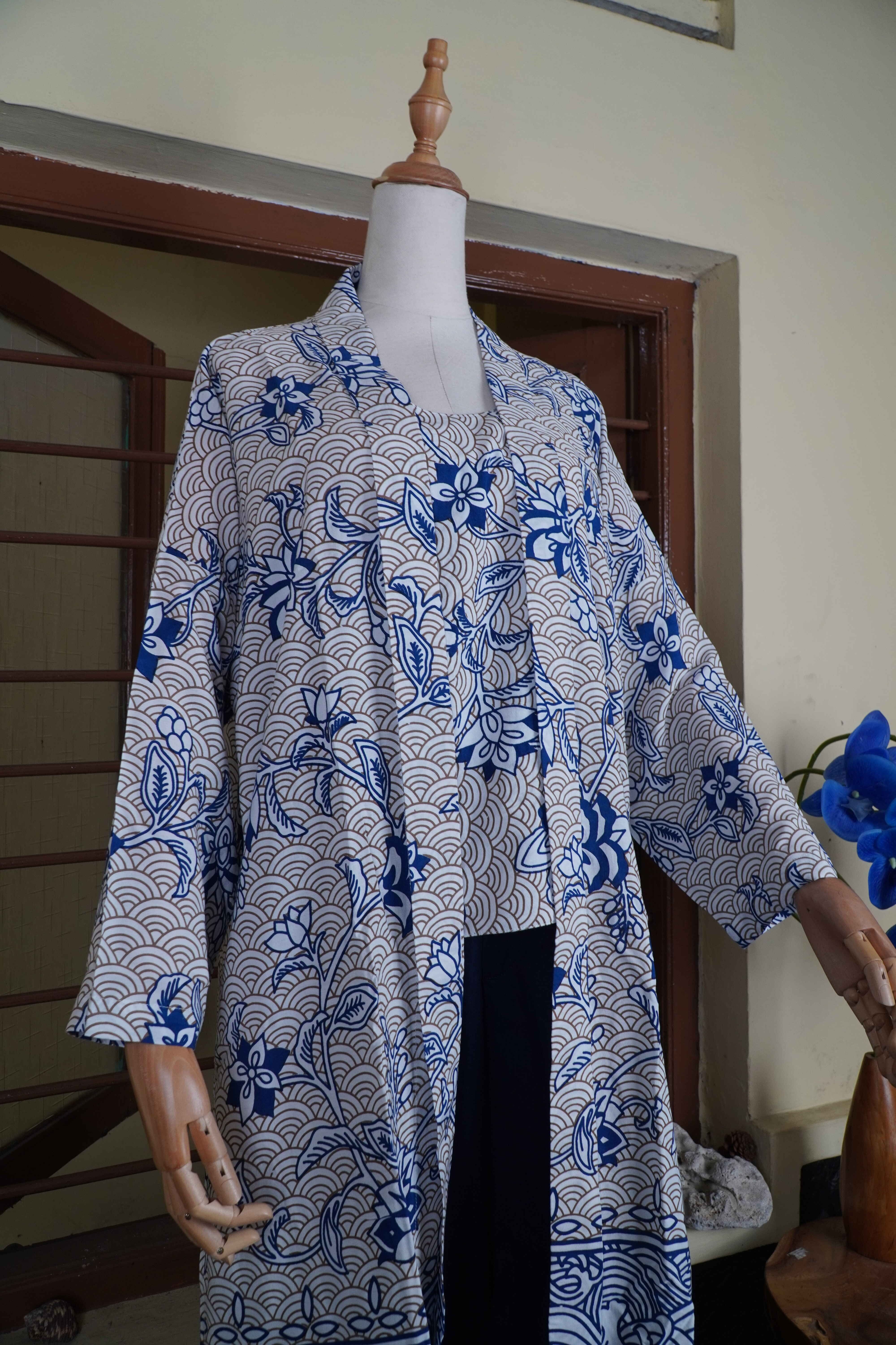 BOOLAO Outer Kebaya Kutubaru Porcelain Detachable (Cardigan Kebaya Bongkar Pasang)