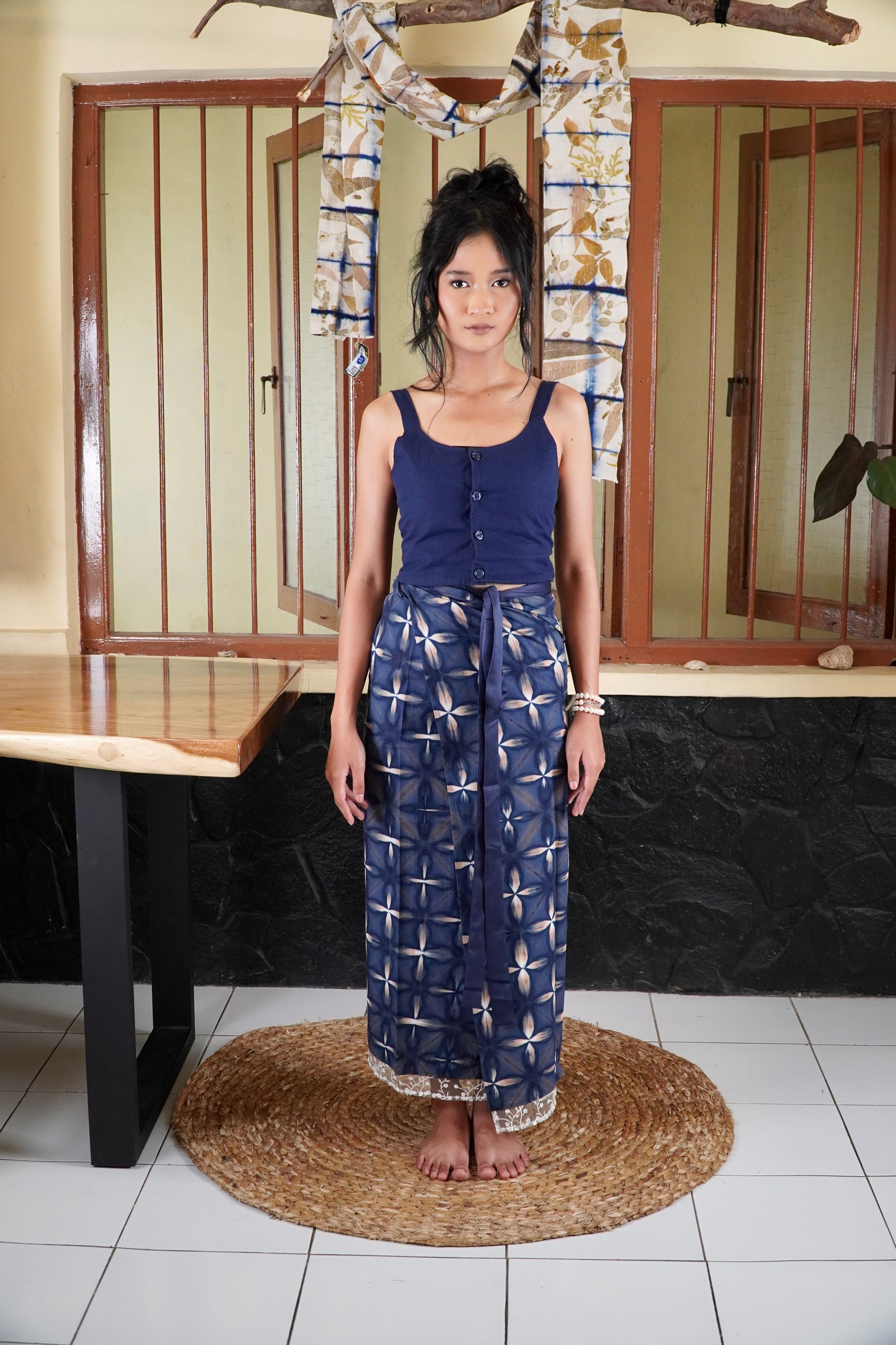 BOOLAO Saroong Kaleidoscope Shibori Embroidery (Rok Ikat Lilit) - Kawung Navy Coklat