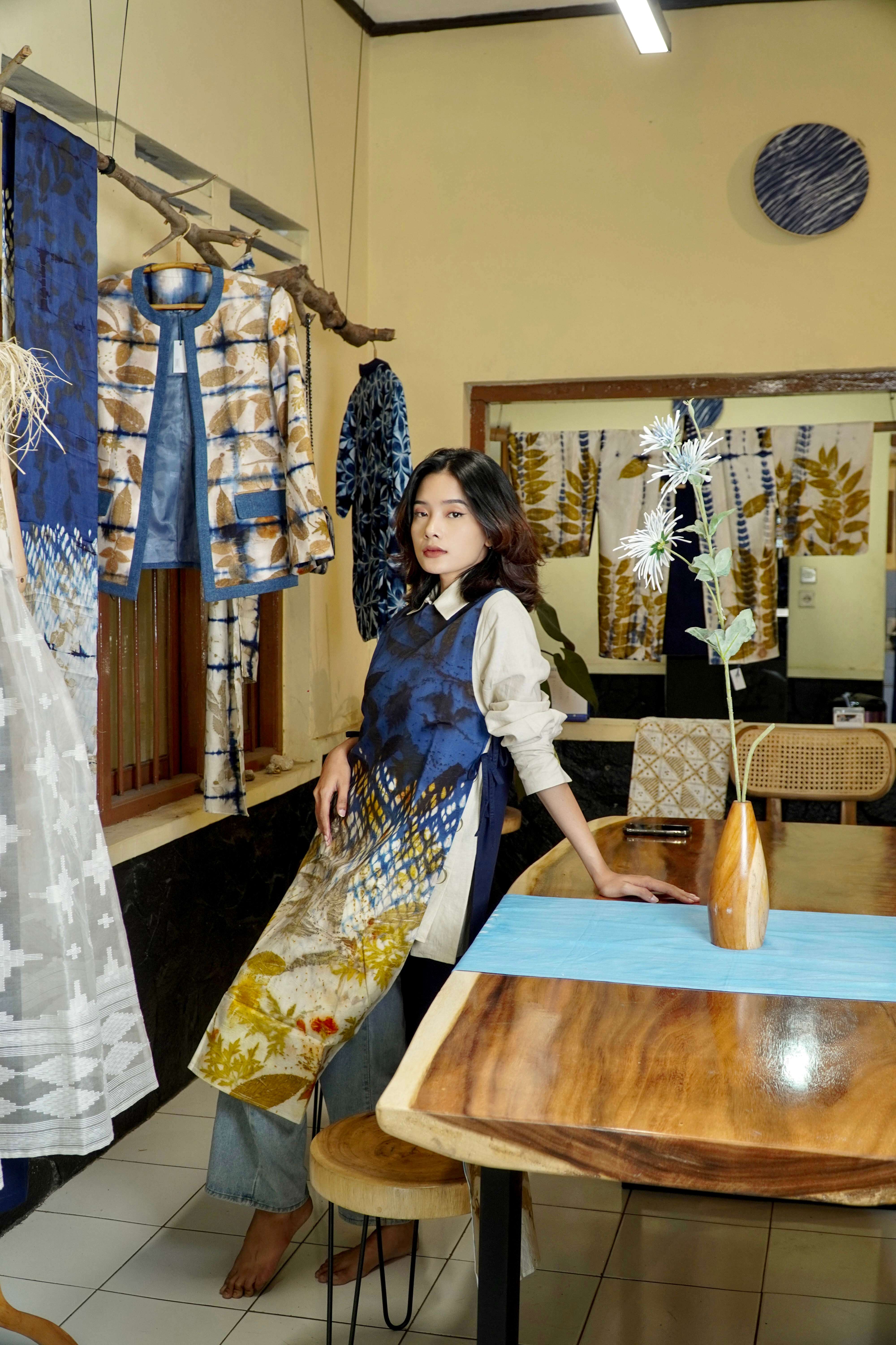 BOOLAO Ombre Vest Shibori on Ecoprint