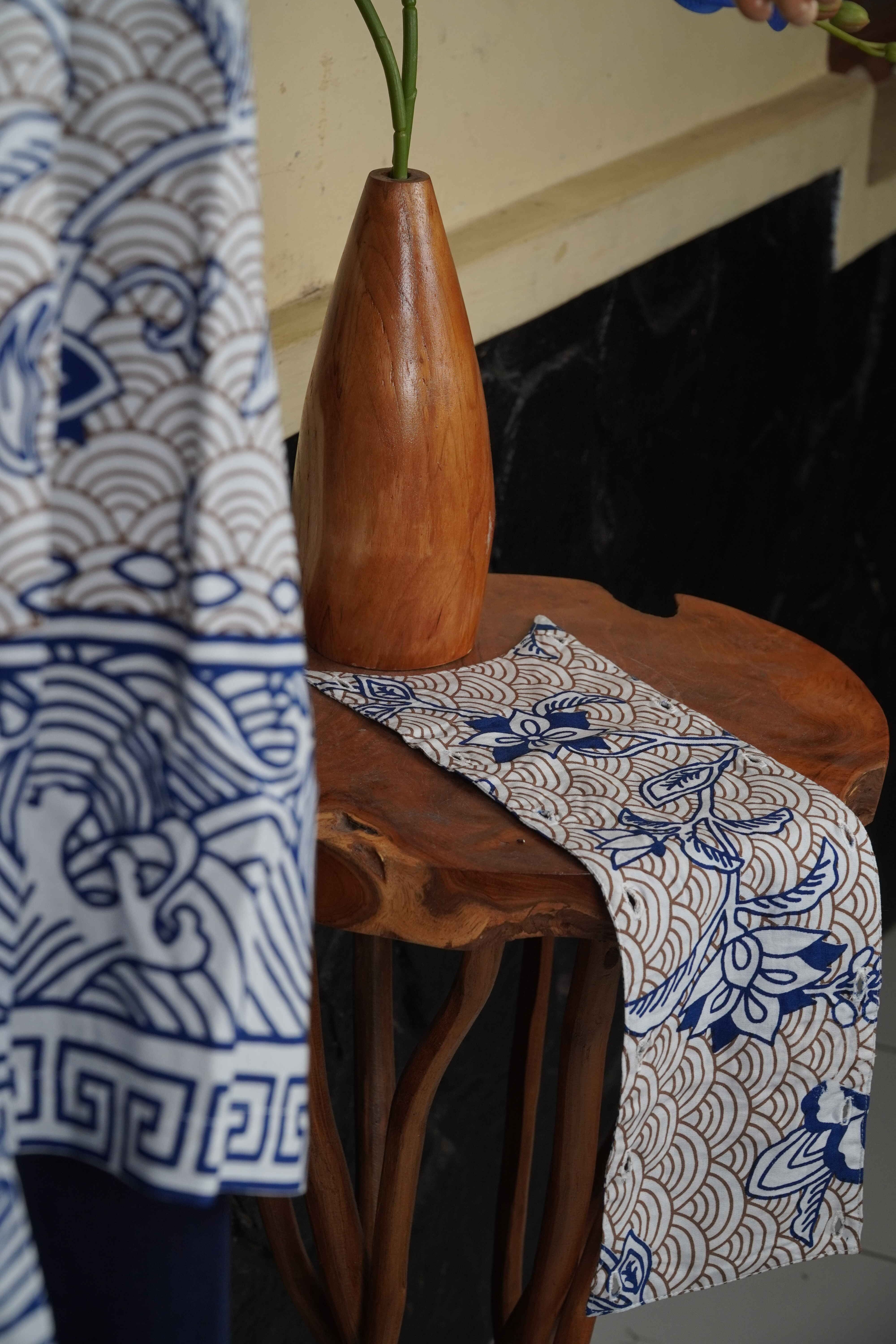 BOOLAO Outer Kebaya Kutubaru Porcelain Detachable (Cardigan Kebaya Bongkar Pasang)