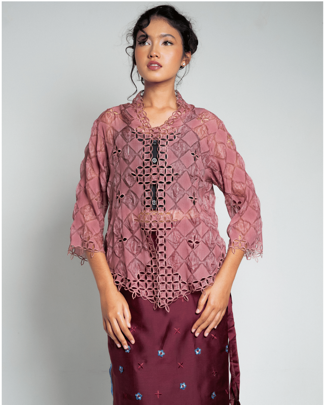 BOOLAO Kebaya Seribu Kawung - Wine
