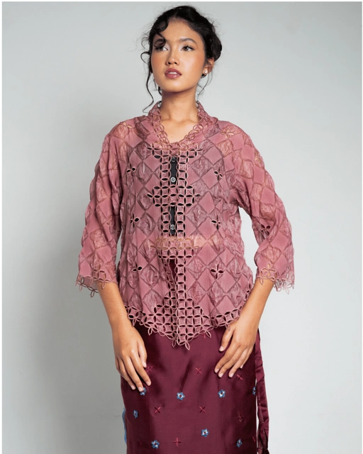 BOOLAO Kebaya Seribu Kawung - Wine