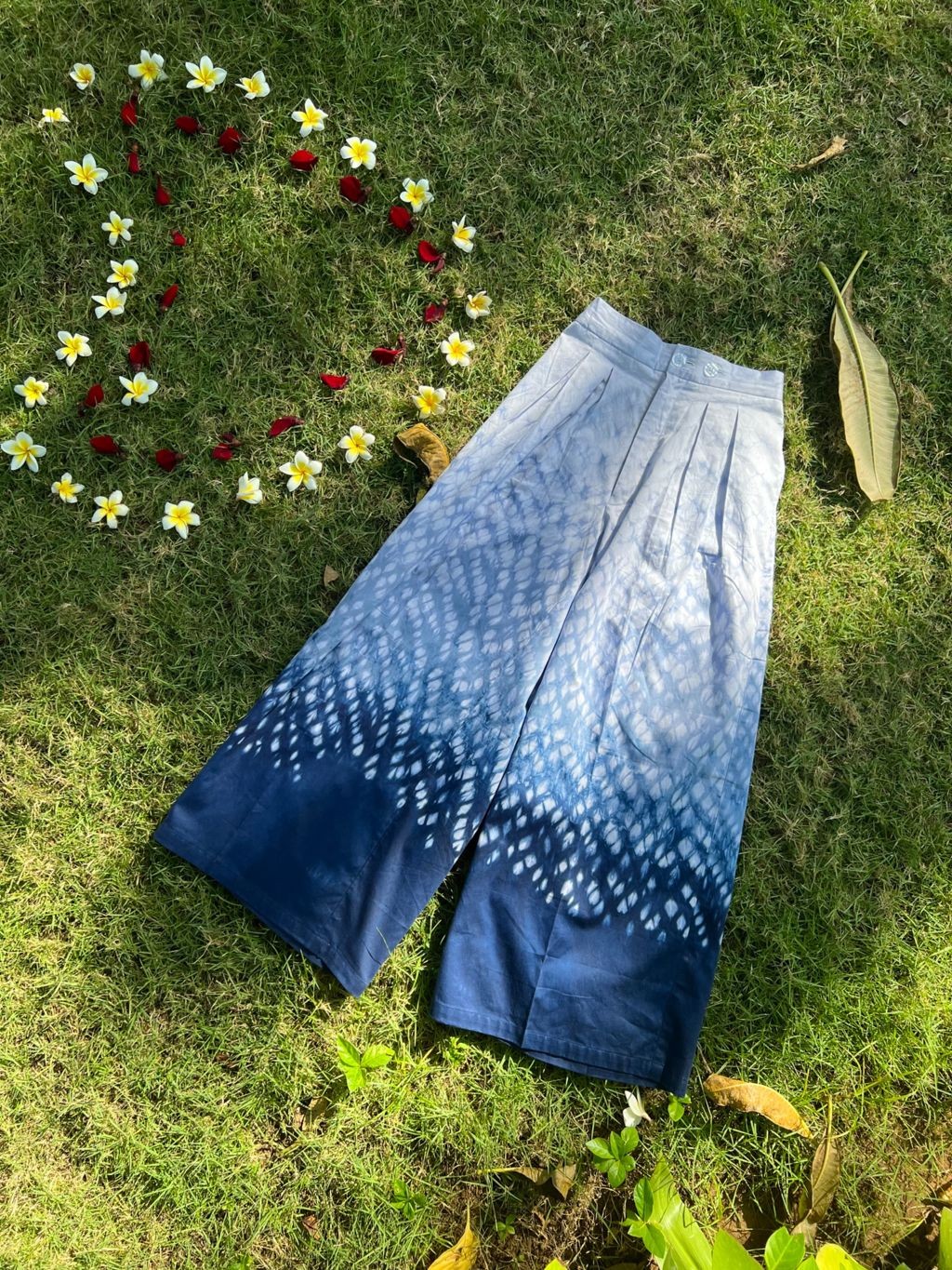 BOOLAO Ombre Shibori Pants
