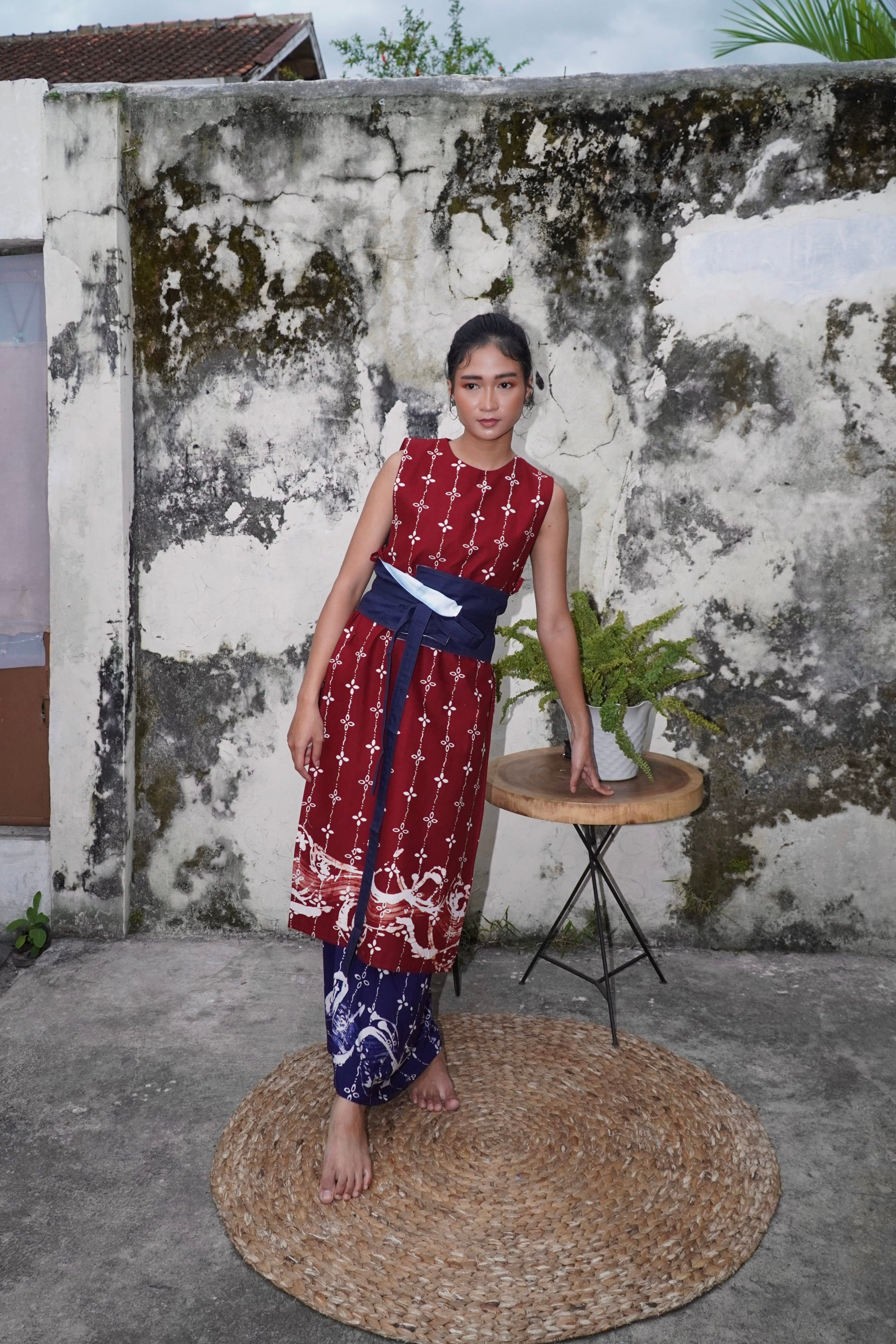 BOOLAO Kumeli Vest Maroon (Rompi Outer Batik Kawung) - Merah Marun