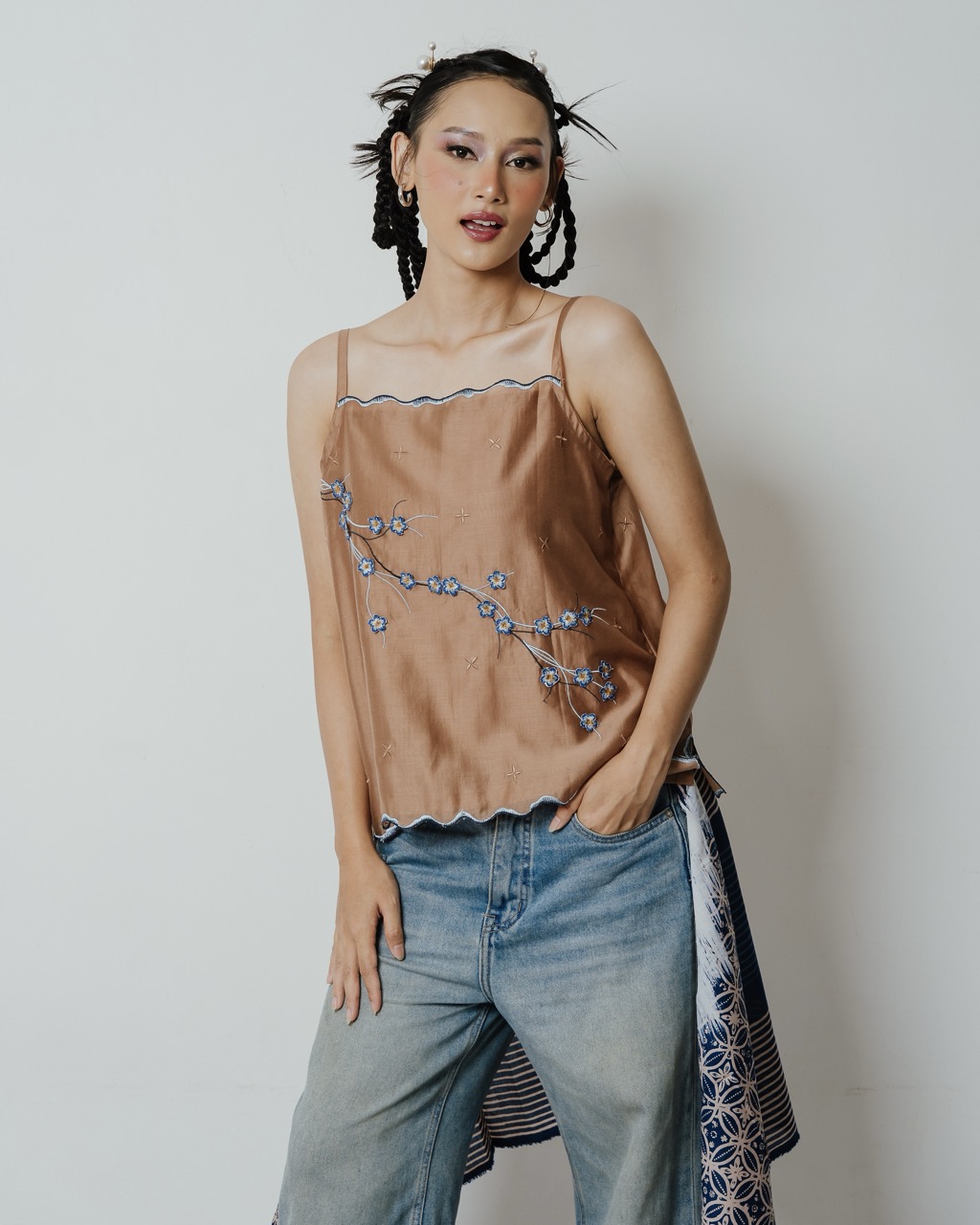BOOLAO Camisole Sakura 3D Embroidery - Brown