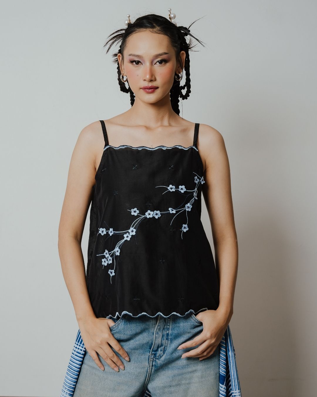 BOOLAO Camisole Sakura 3D Embroidery - Black