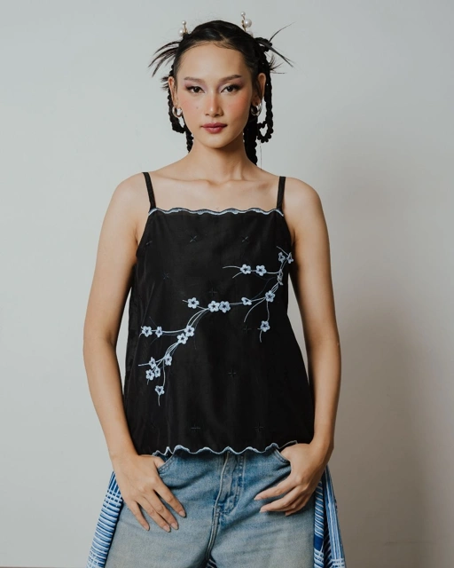 BOOLAO Camisole Sakura 3D Embroidery - Black