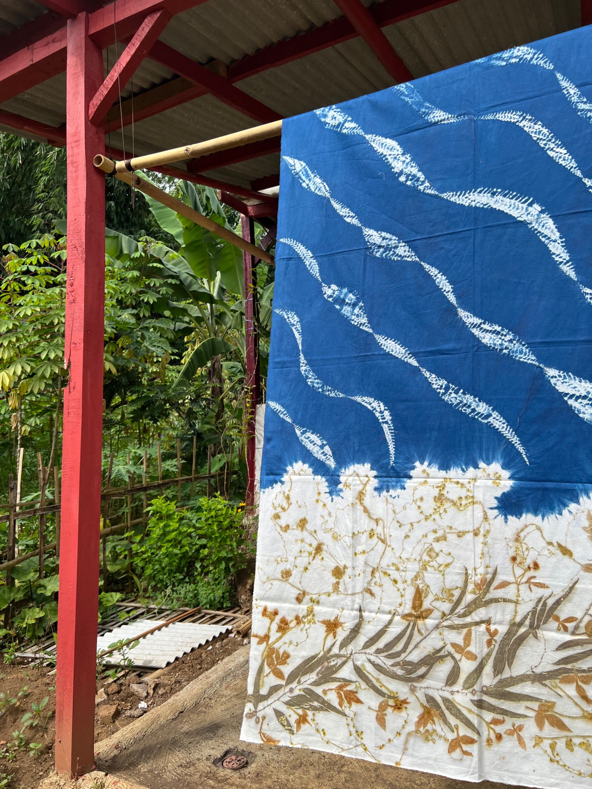 BOOLAO  Textiles - Shibori on Ecoprint Eucalyptus