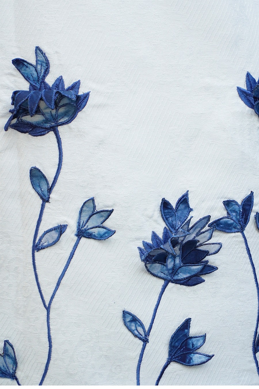 BOOLAO Kebaya Lotus 3D Embroidery - Detachable Kutubaru