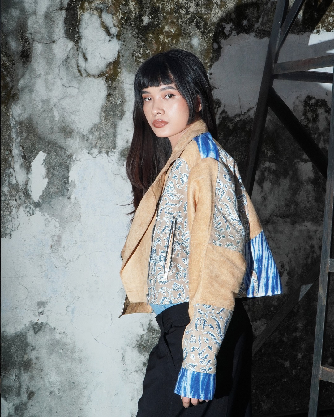 BOOLAO Ginza Jacket Suede Tjiwaringin - Beige