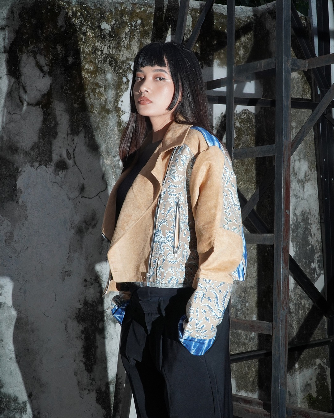 BOOLAO Ginza Jacket Suede Tjiwaringin - Beige