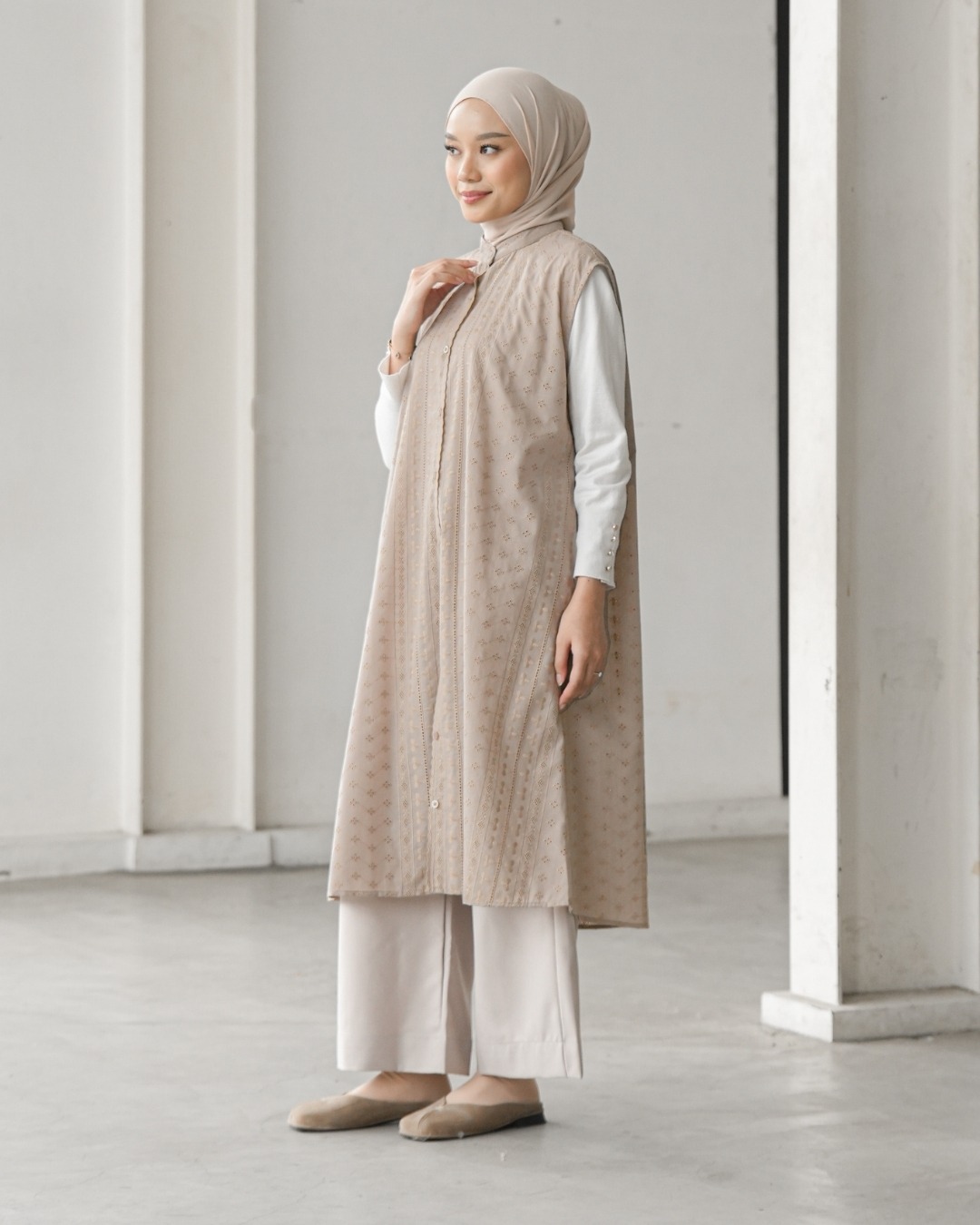 Aziza Vest