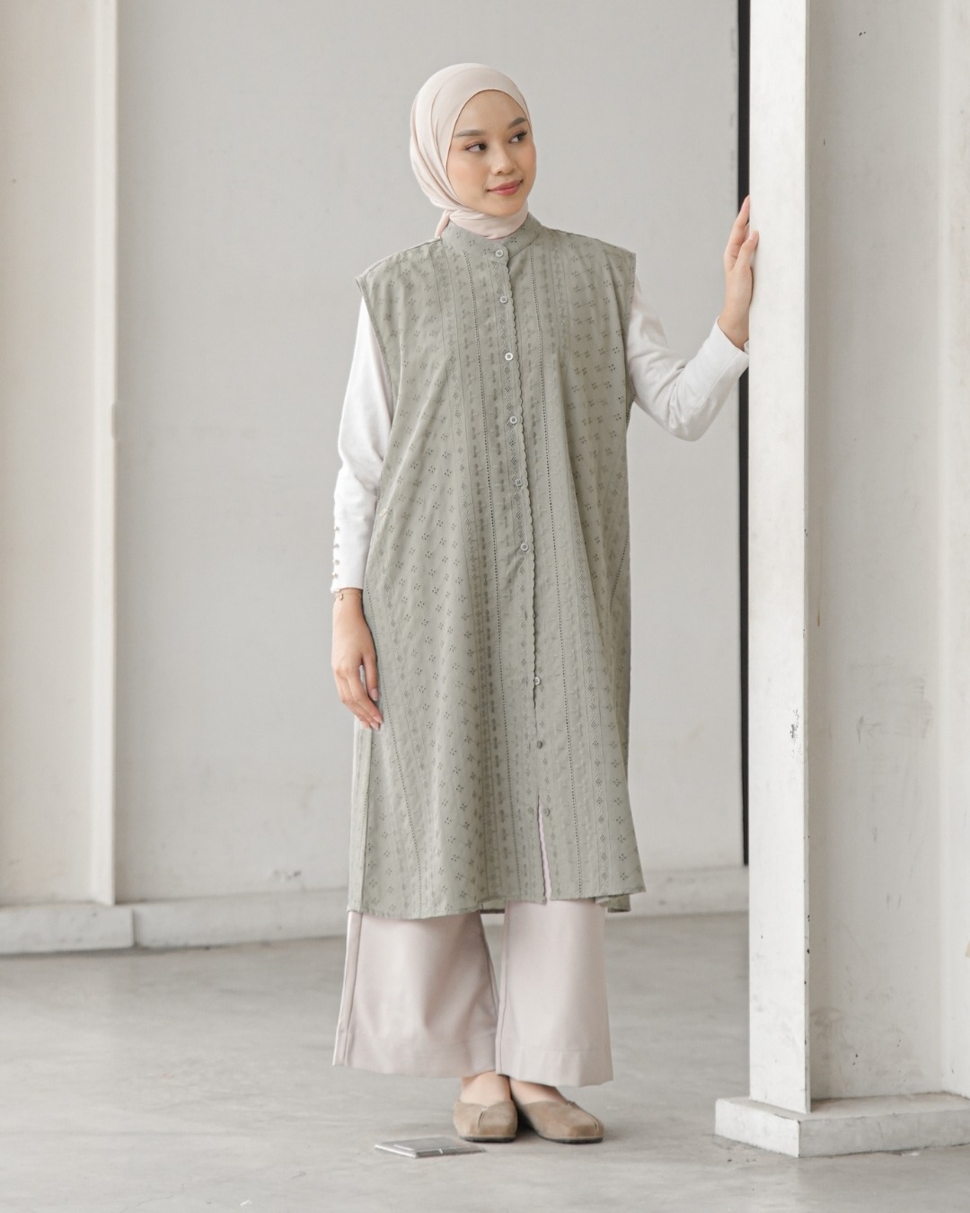 Aziza Vest