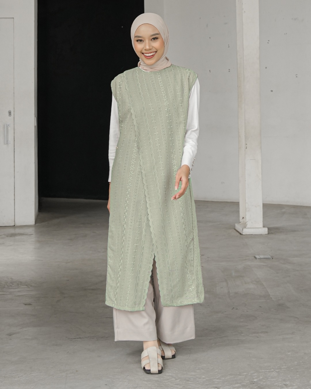 Nirmala Vest