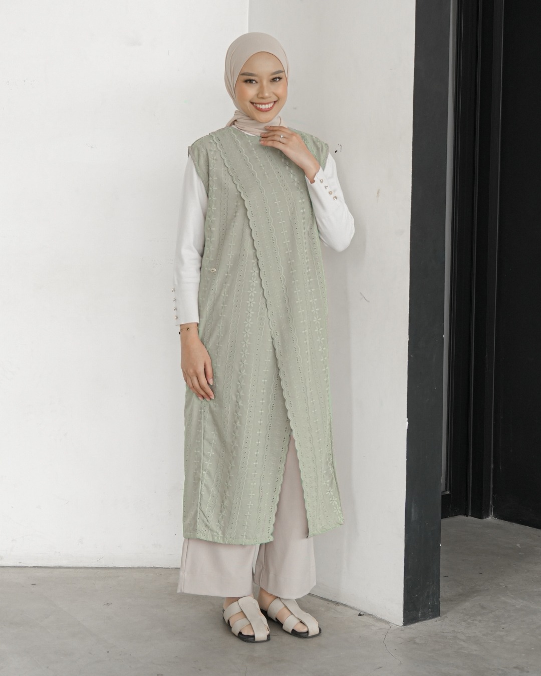 Nirmala Vest