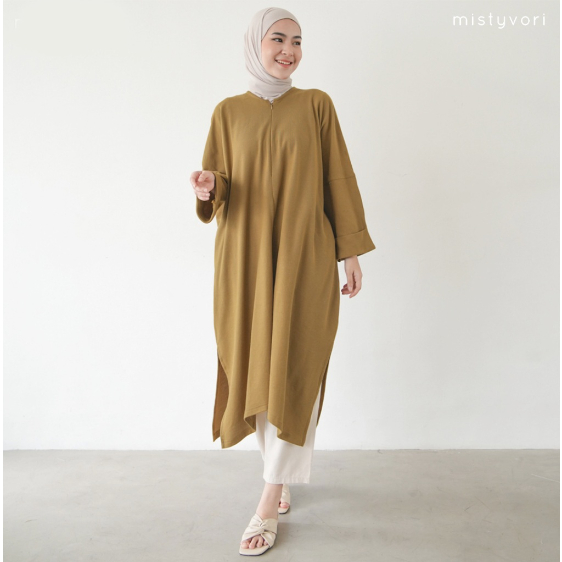 Yumna Abaya