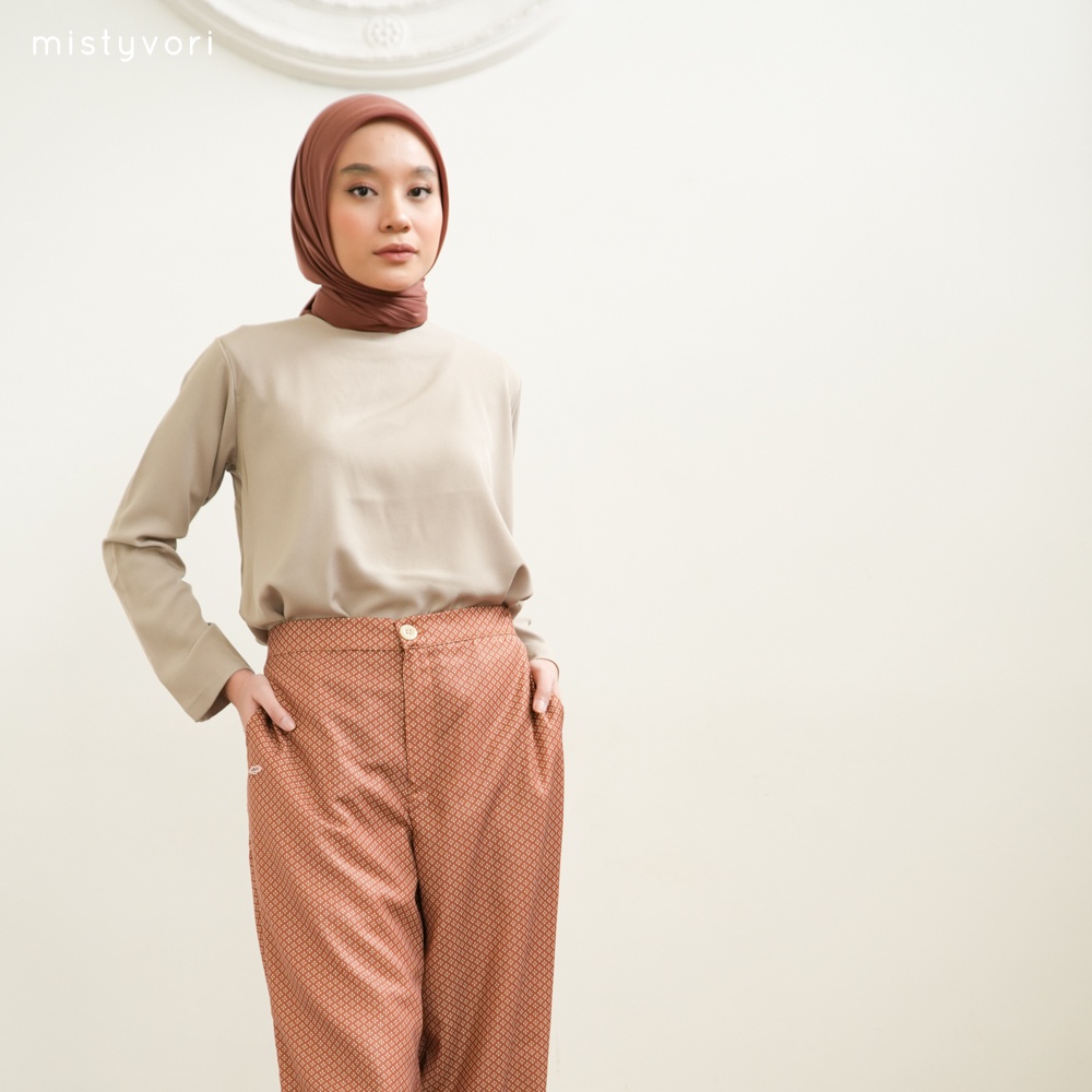 Gauri Pants