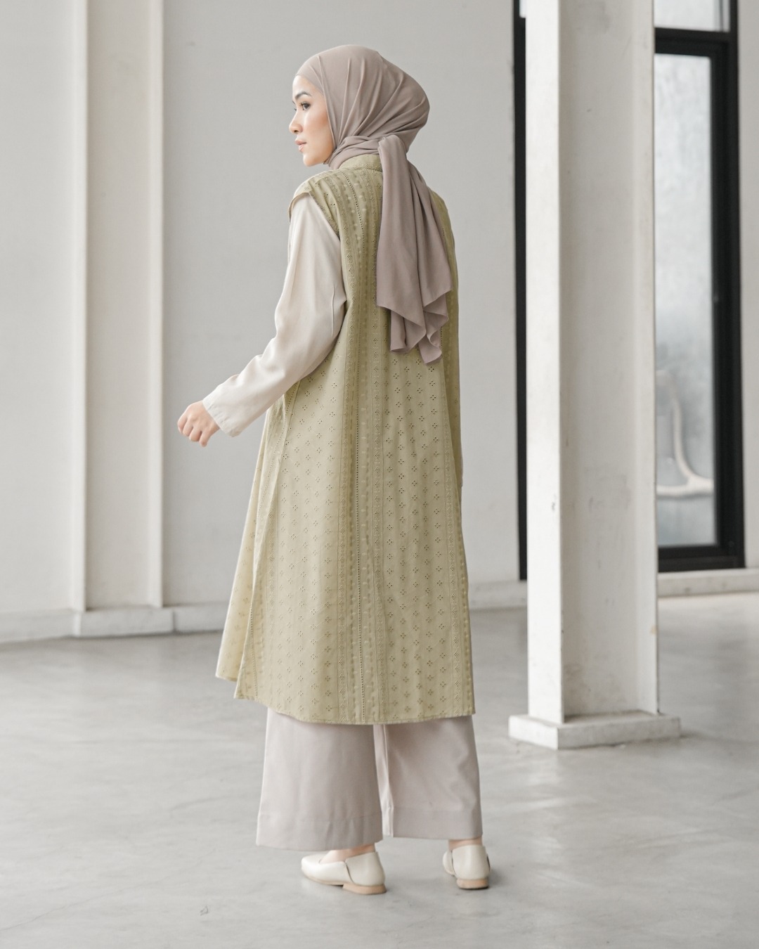 Aziza Vest