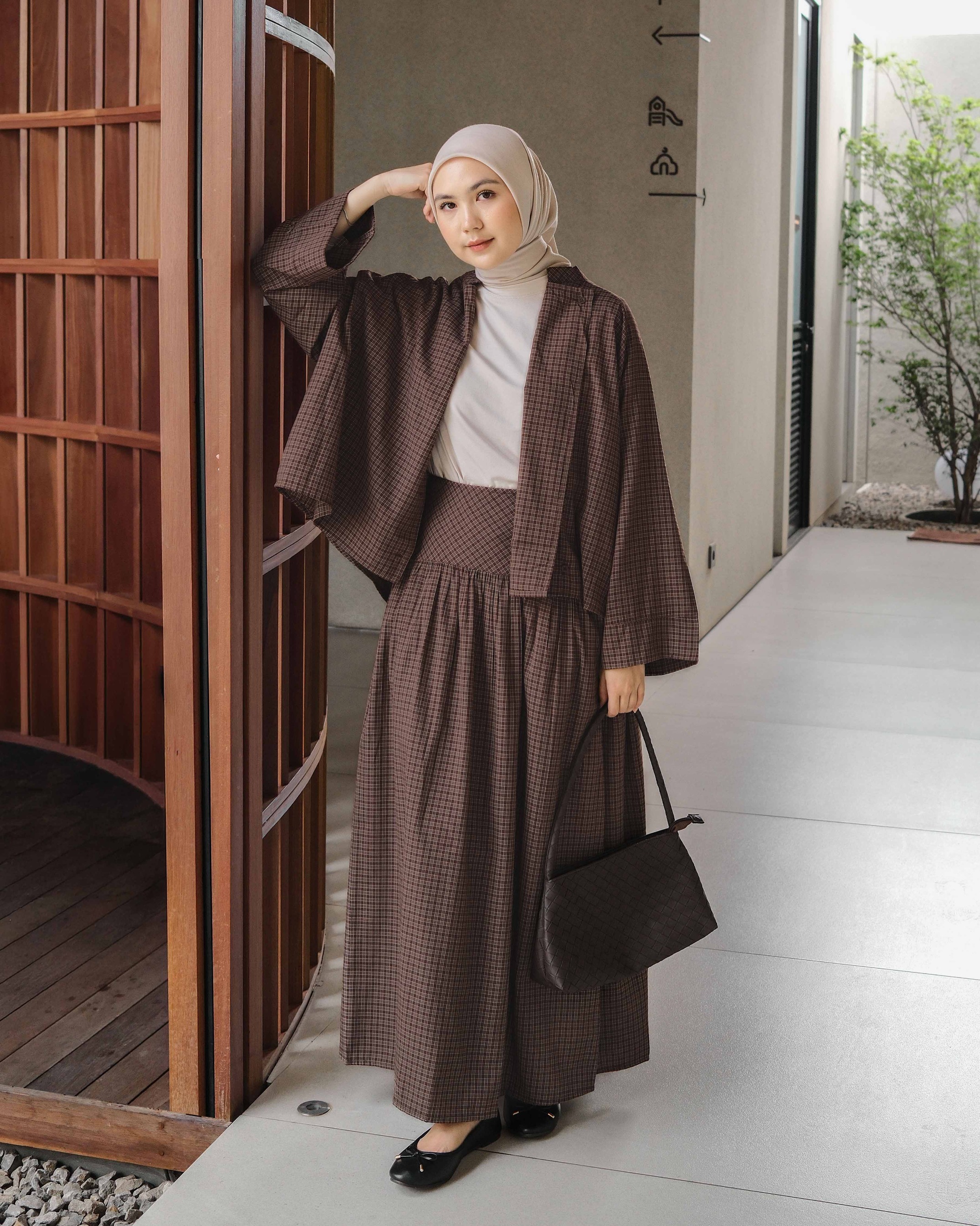 Jia Raglan Shirt - SOMEWHERE Collections