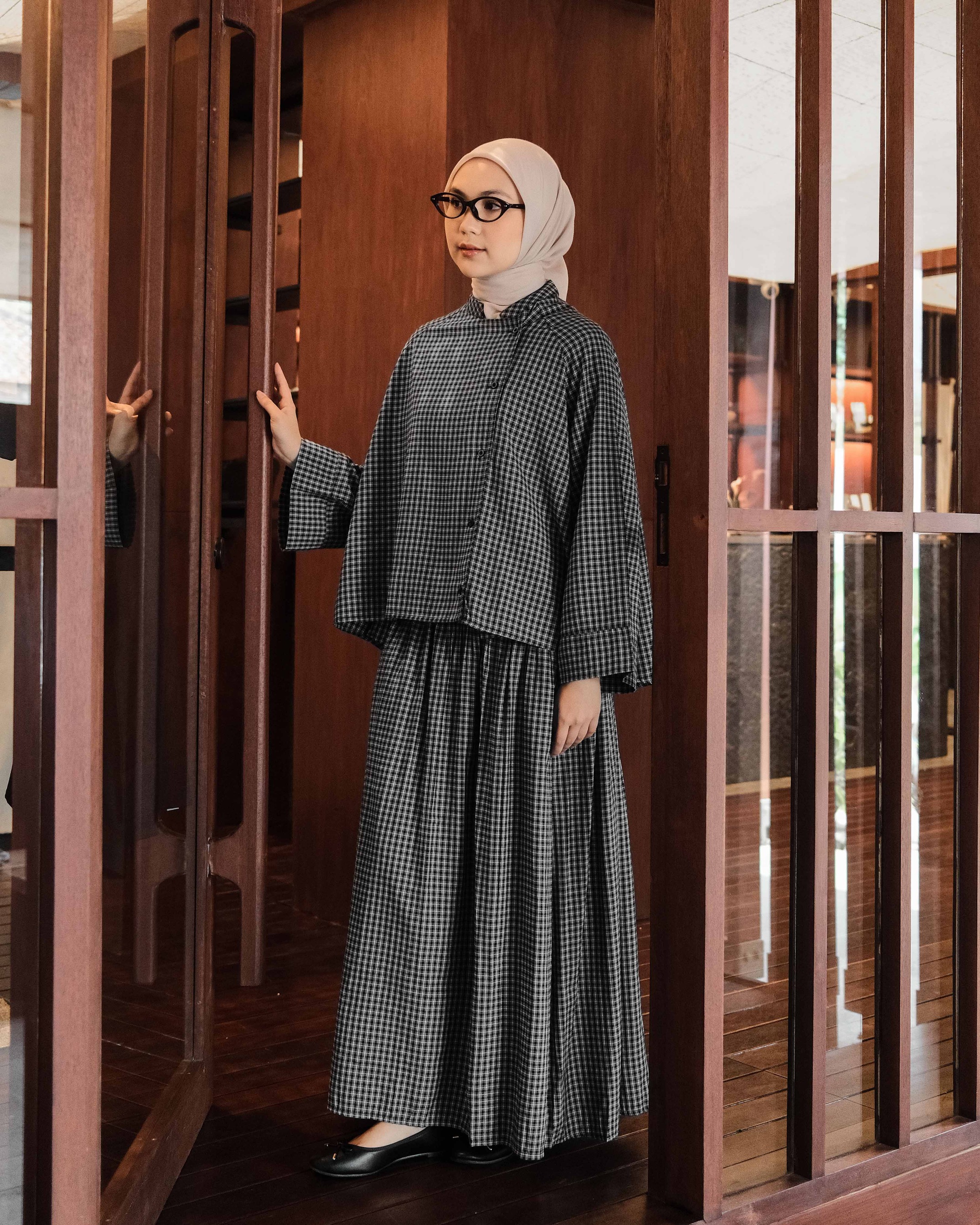 Jia Raglan Shirt - SOMEWHERE Collections