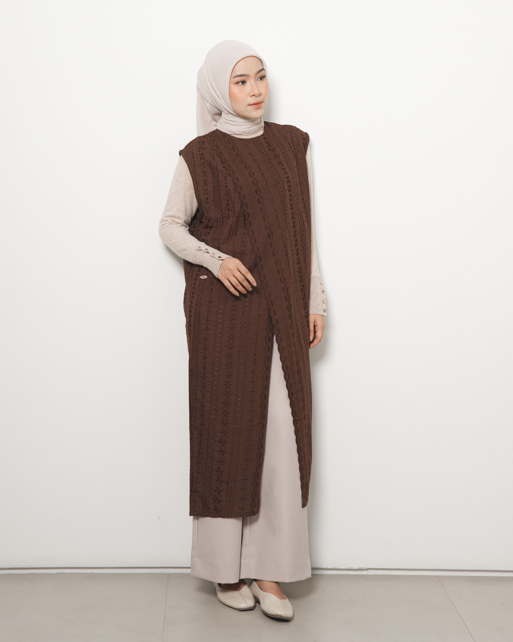 Nirmala Vest - Menyapa Kembali