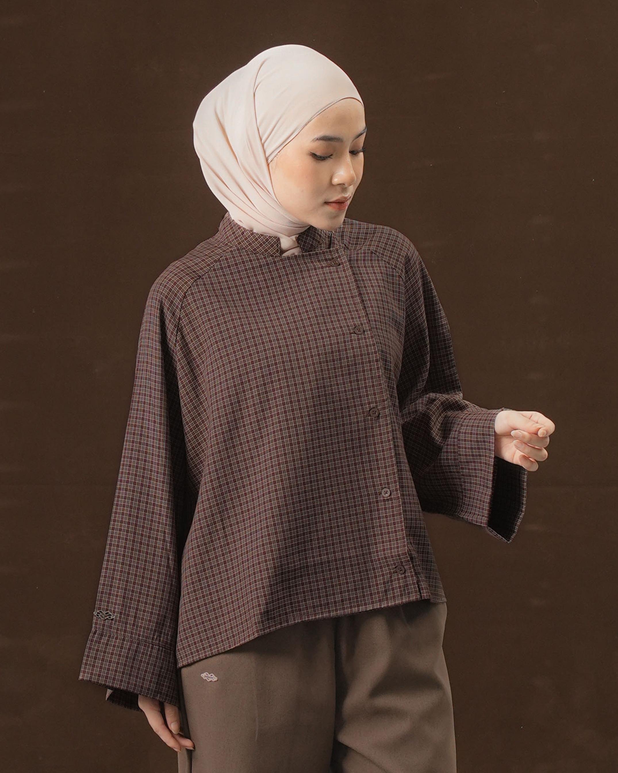 Jia Raglan Shirt - SOMEWHERE Collections