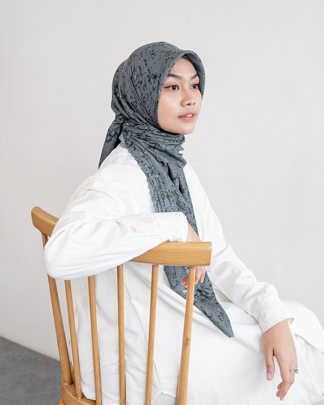 Cyra Scarf