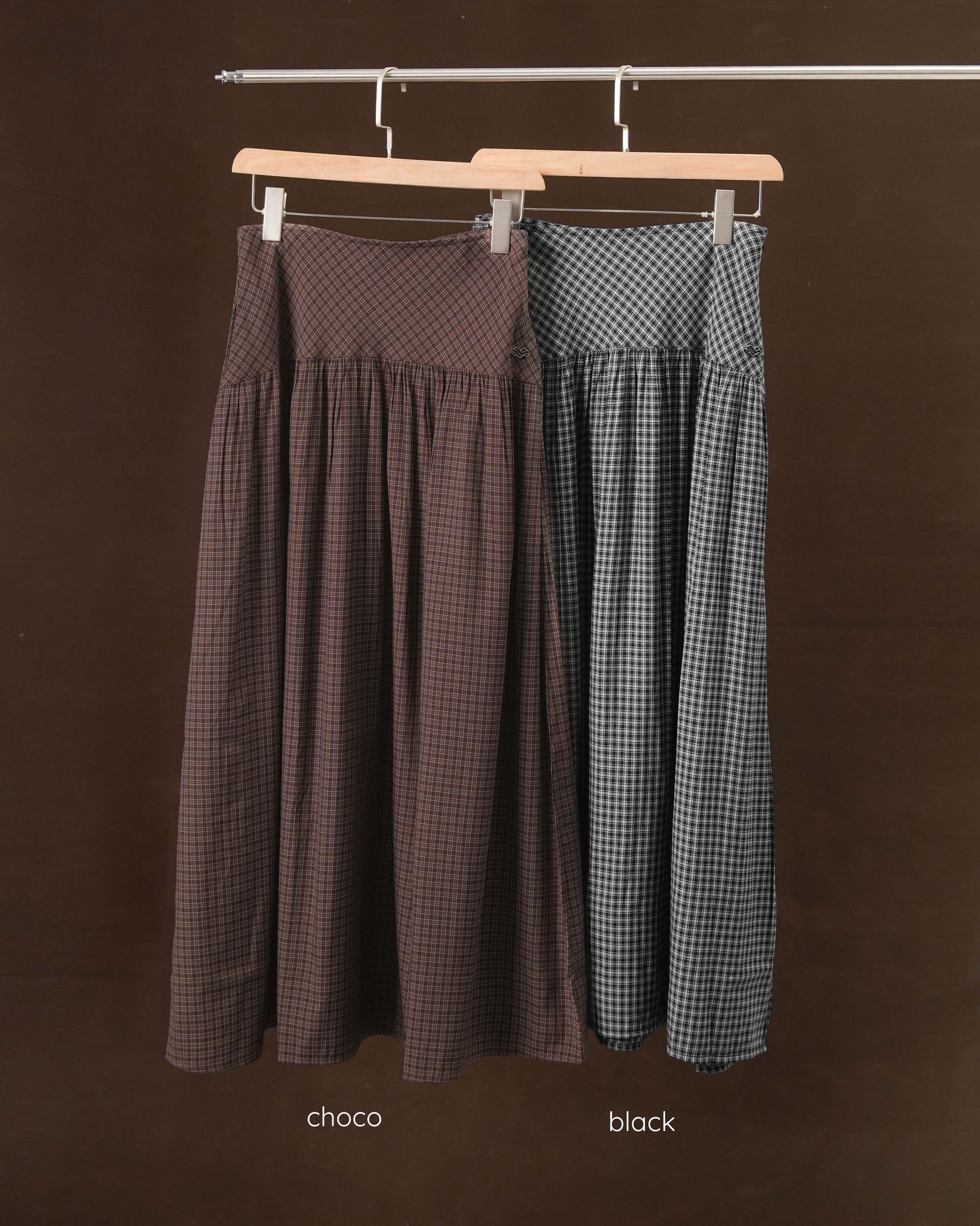 Jia Skirt - SOMEWHERE Collections