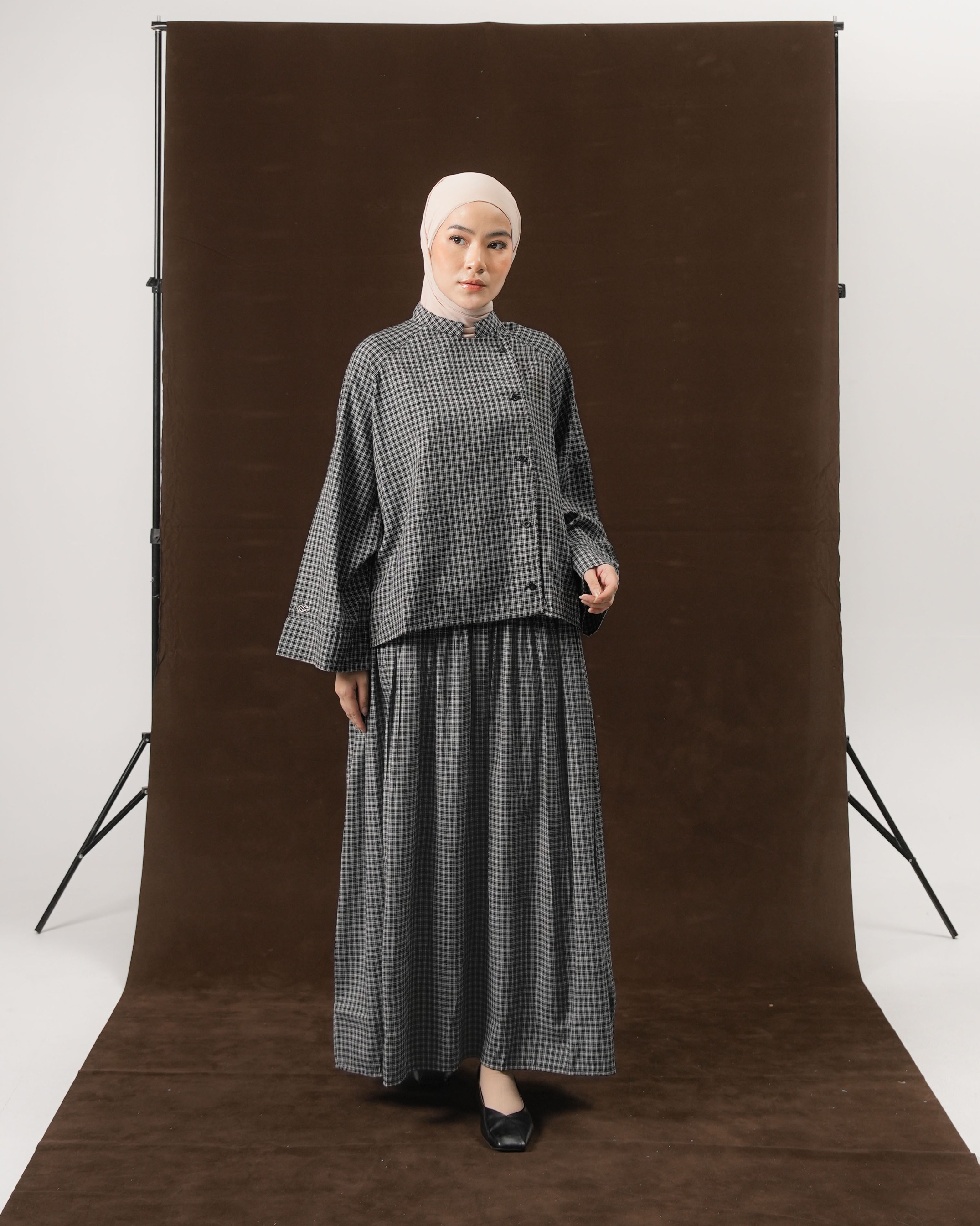 Jia Skirt - SOMEWHERE Collections