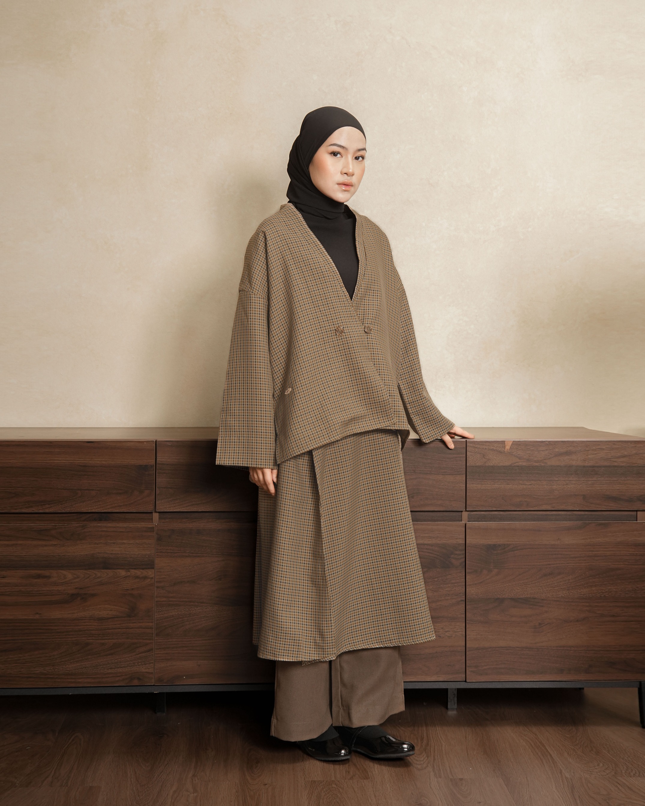 Ari Blazer - ROU Collection