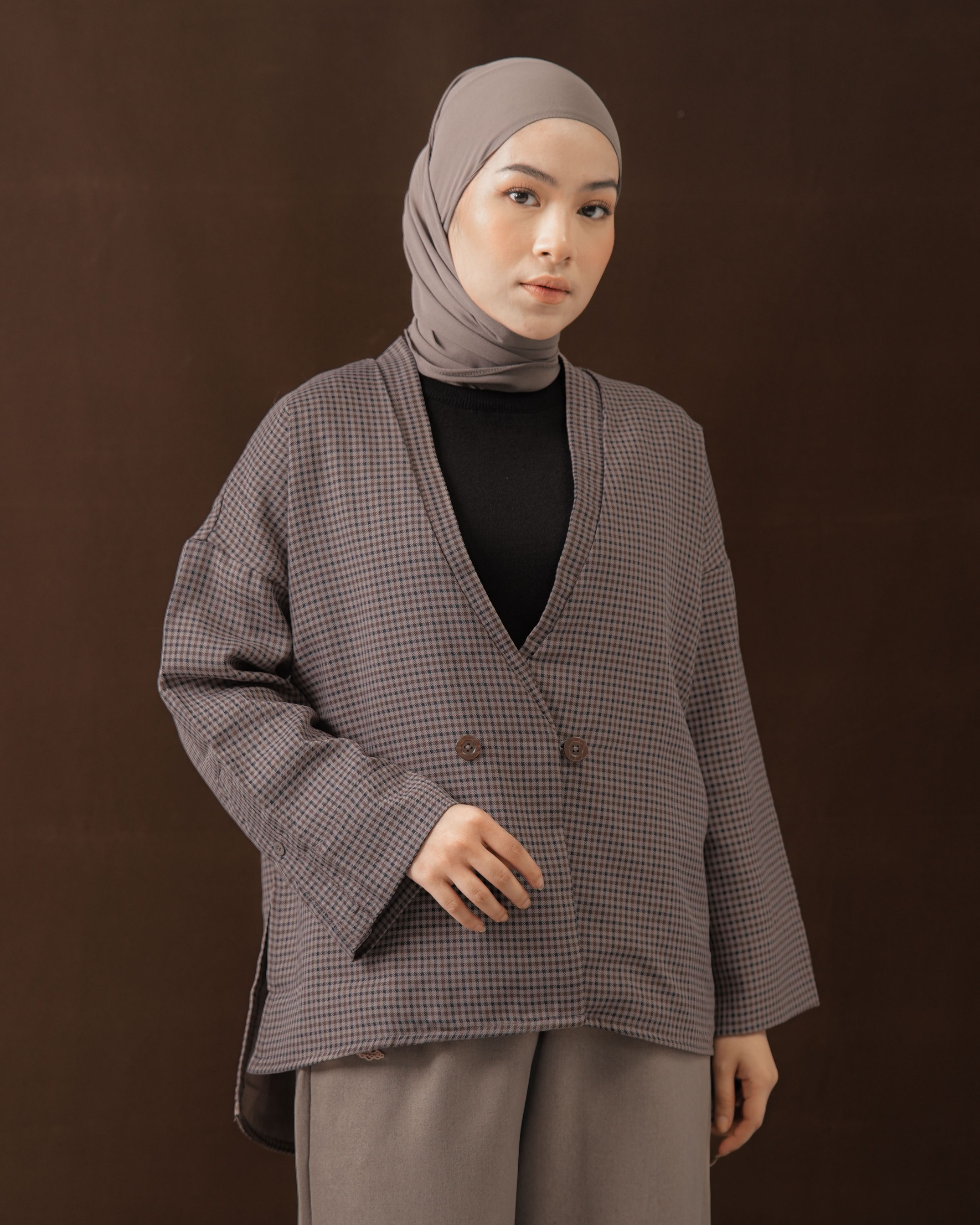 Ari Blazer - ROU Collection